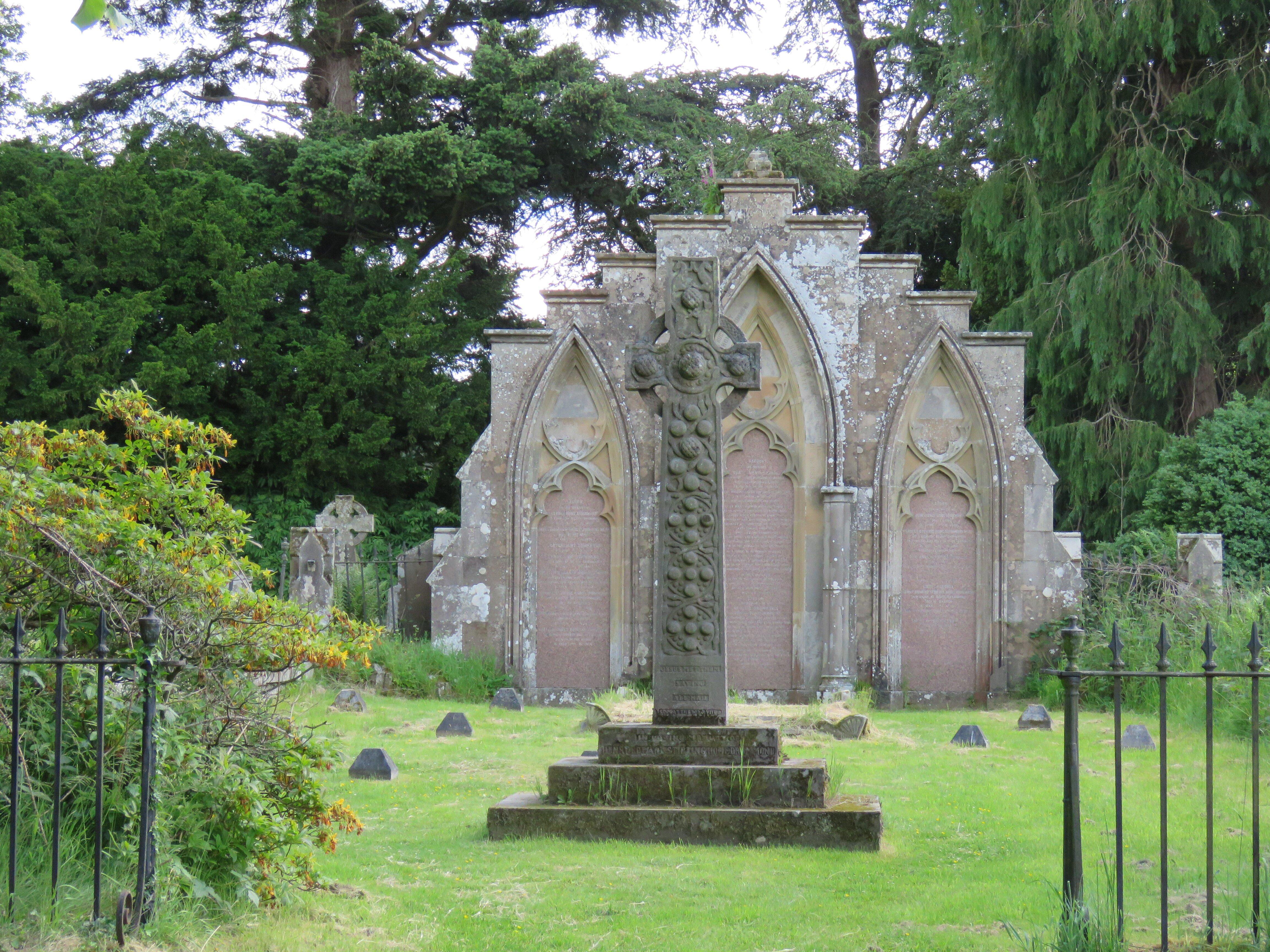 Kincardine Parish Churchyard
