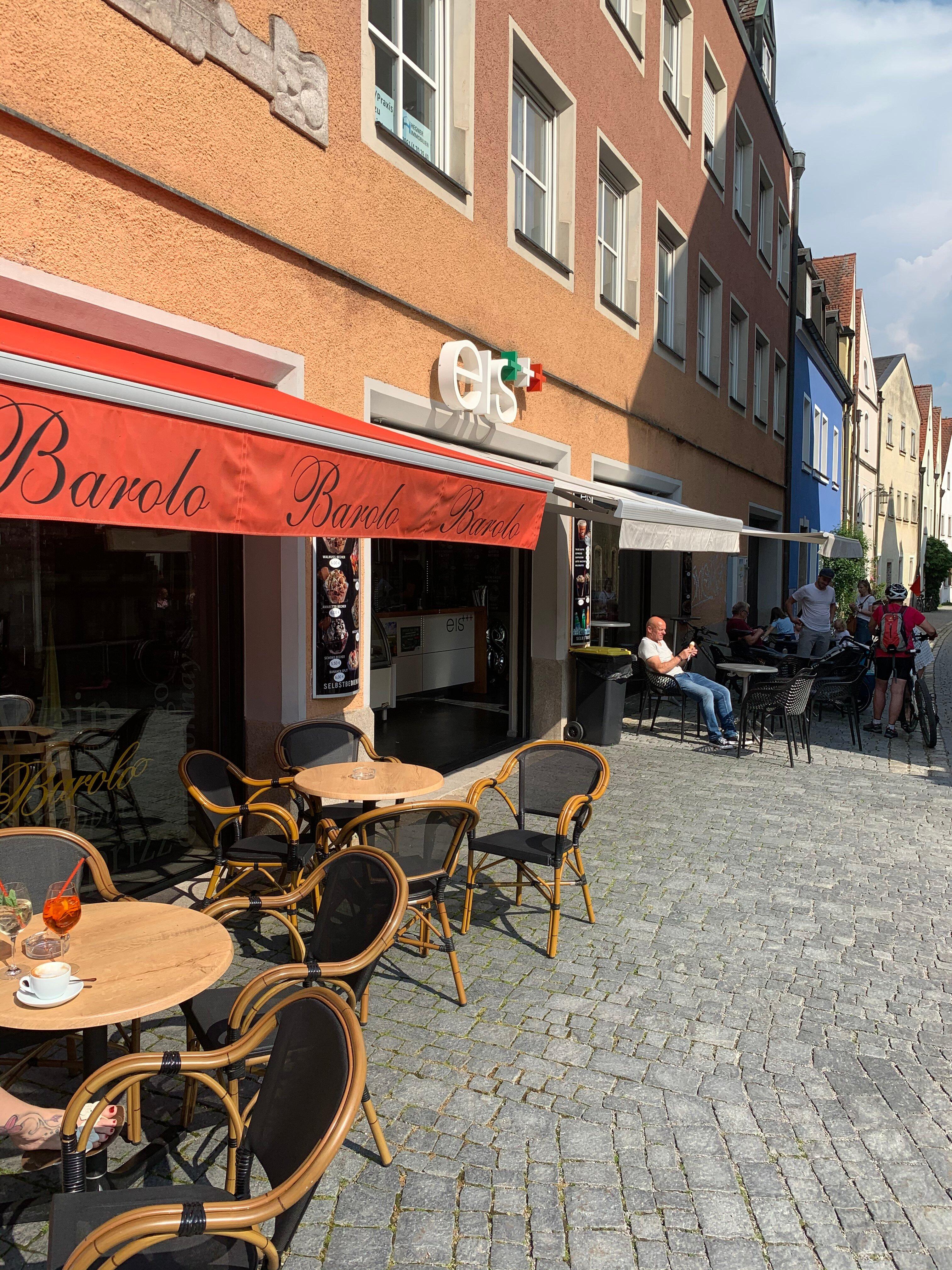 Barolo Coffee & Wine