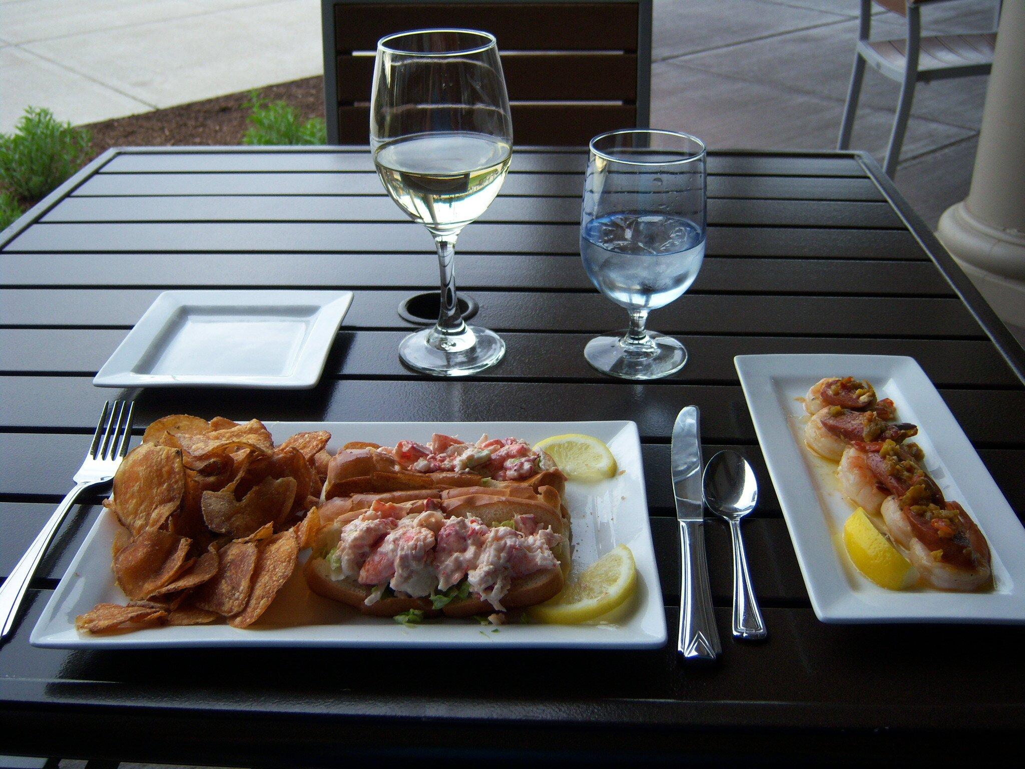 Lakehouse Tap and Grill