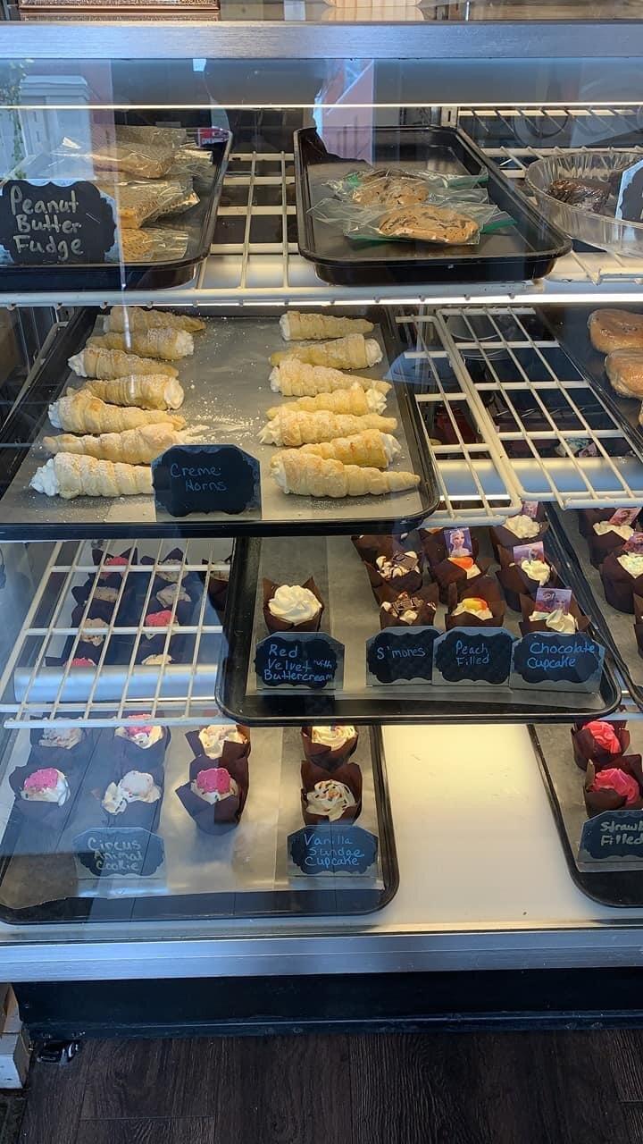 Custom Creations Bakery