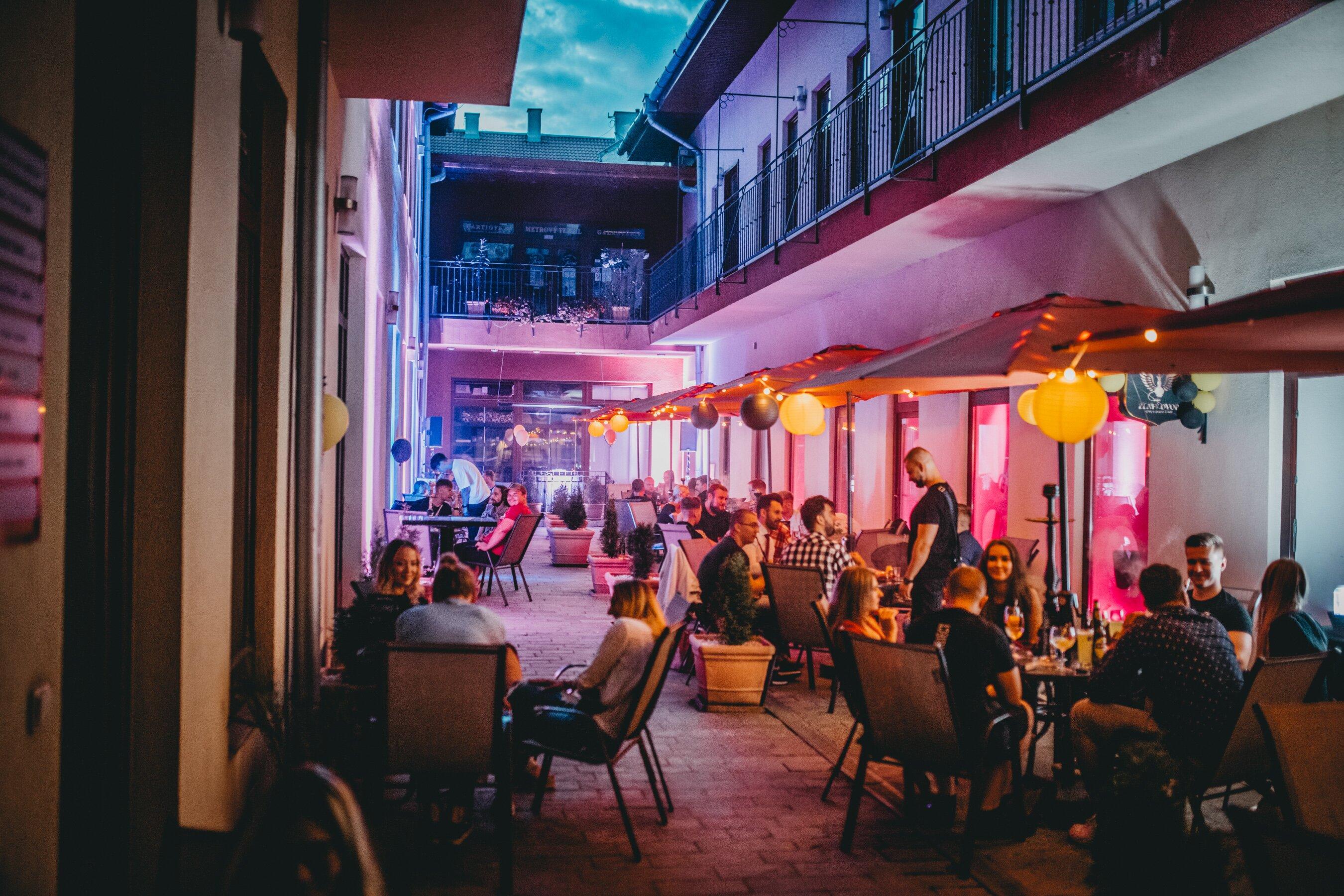 Zlaty Dvor - Café & Shisha Bar