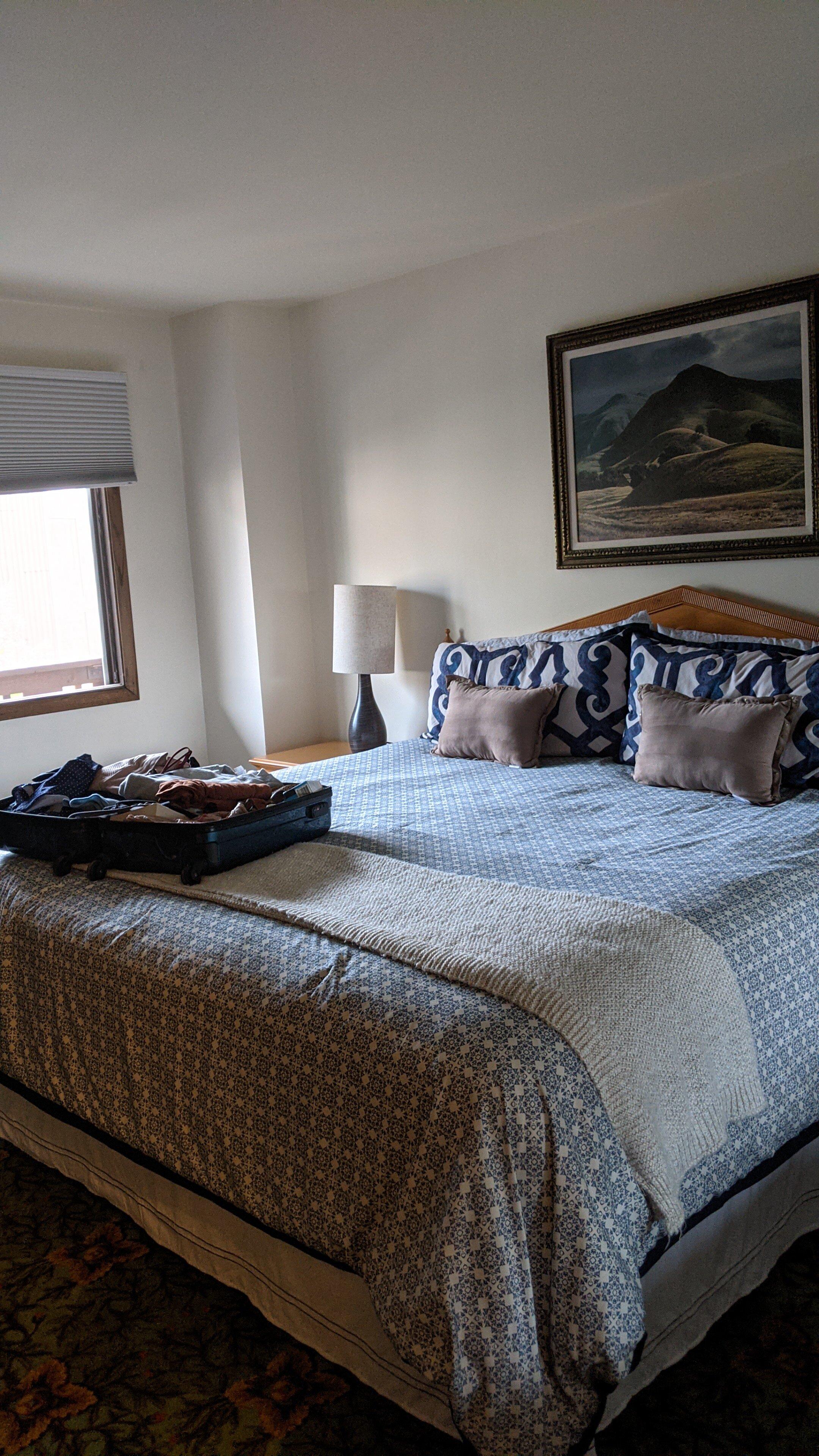 Enzian, Coraltree Residence Collection