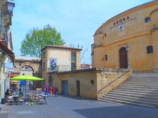 Le Petit Moulu Café Coffeehouse