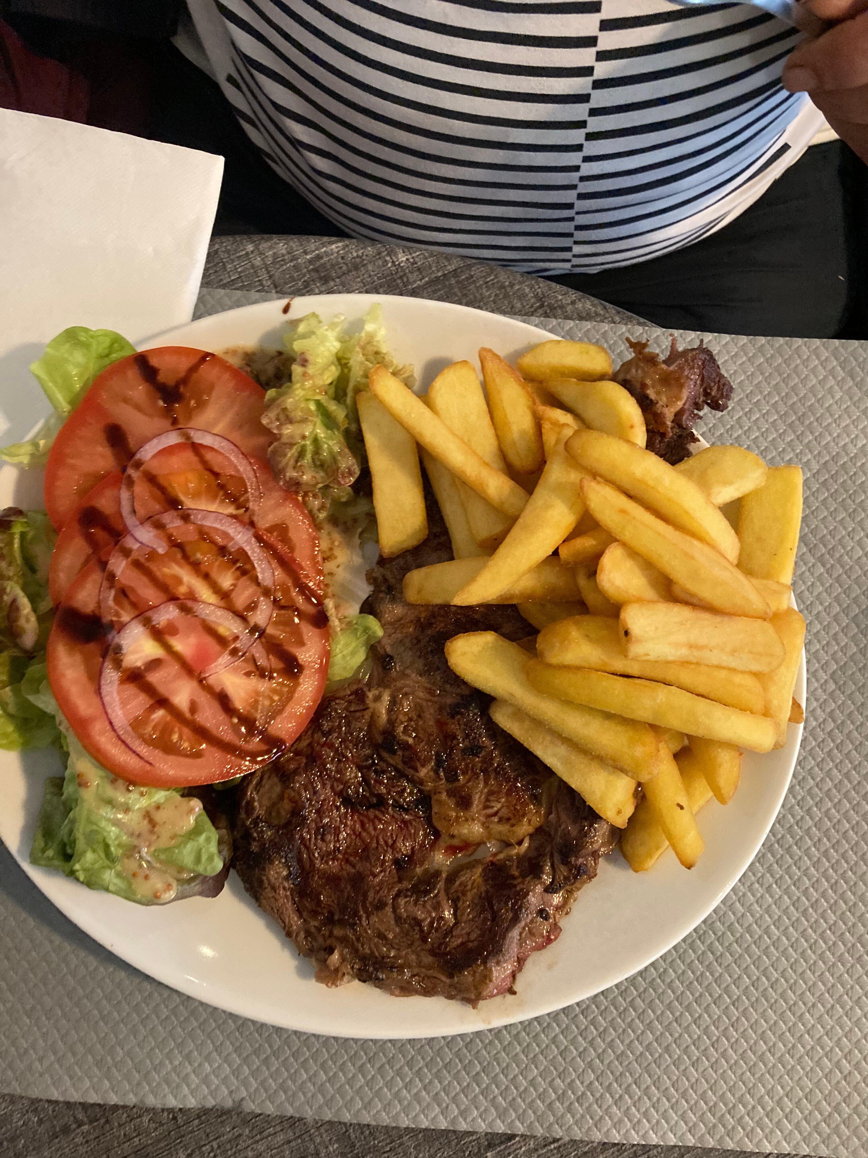 5th Avenue Restaurant