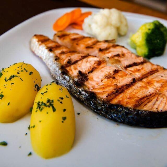 Uzonj Restaurante-Grill