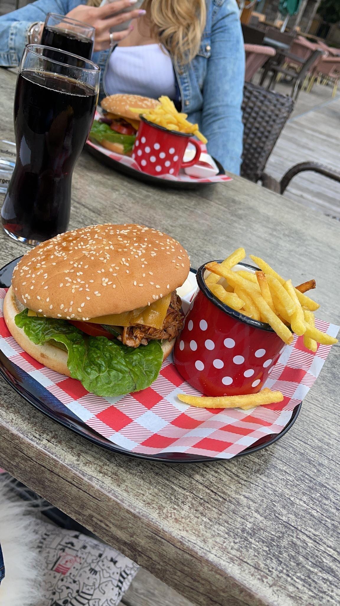 Unicorn Restaurant - Zsolt Vitanyi