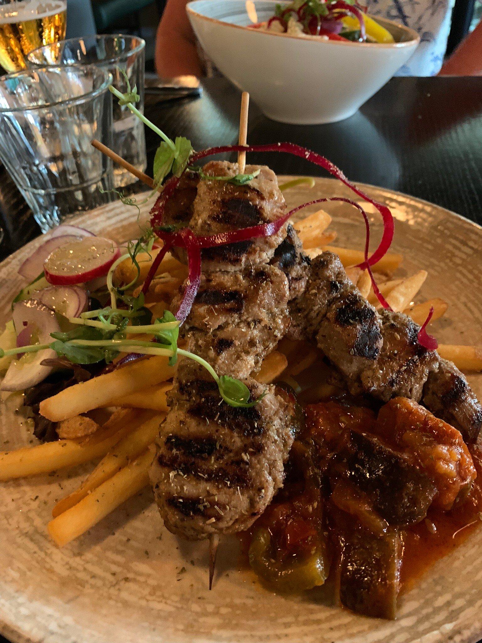 Greek Taverna Giamas