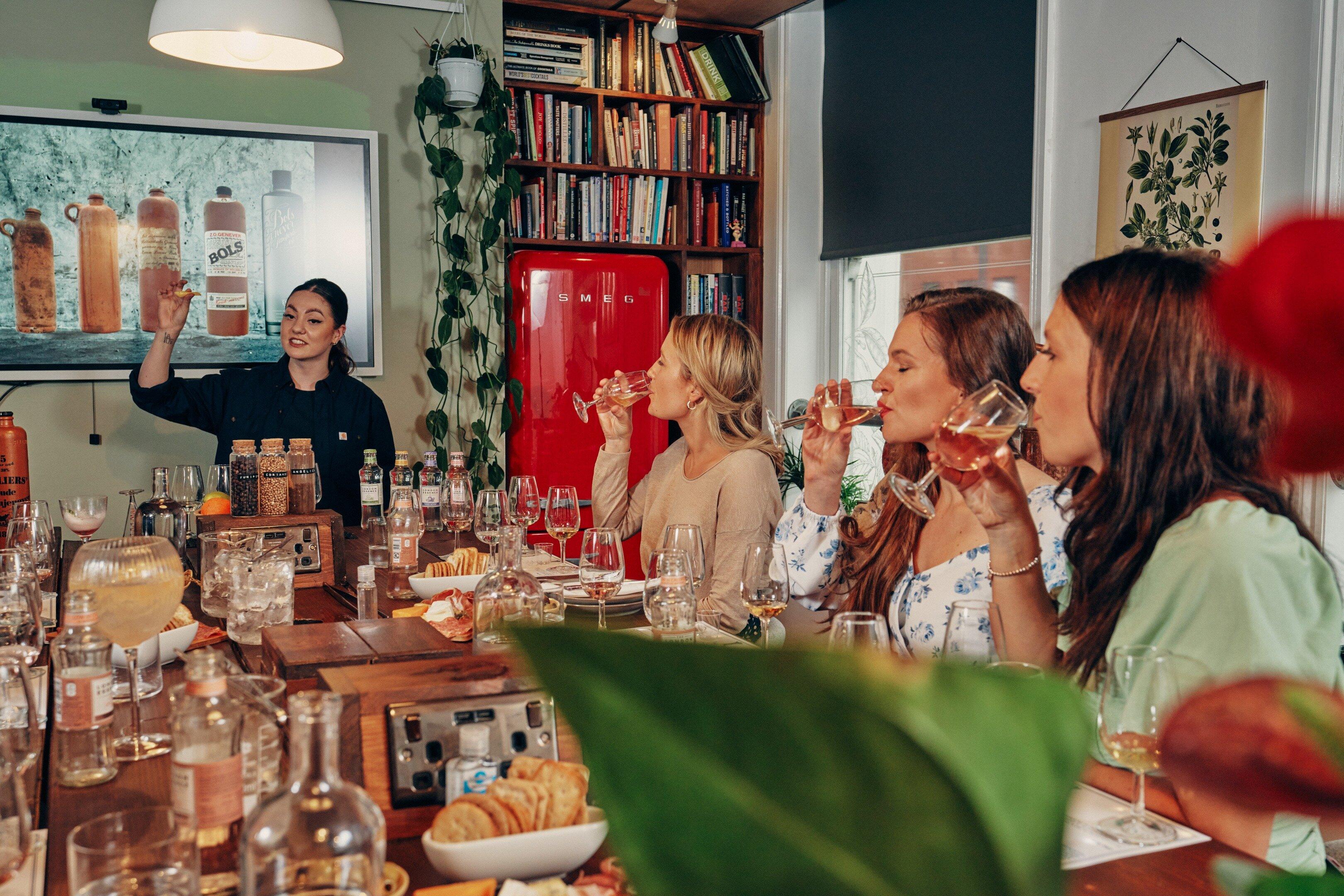 Liquor Studio Gin & Rum School