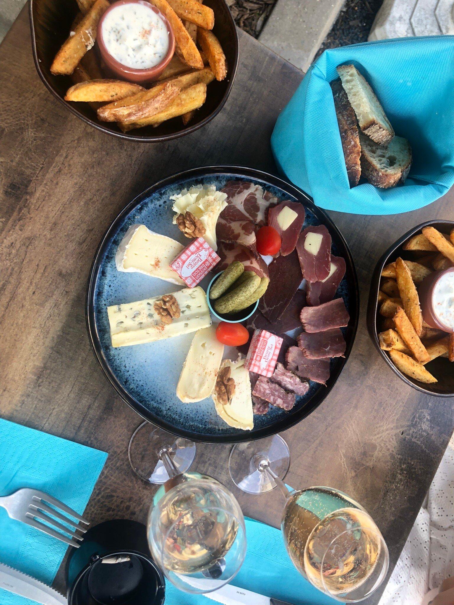 Photo by romanemntvn