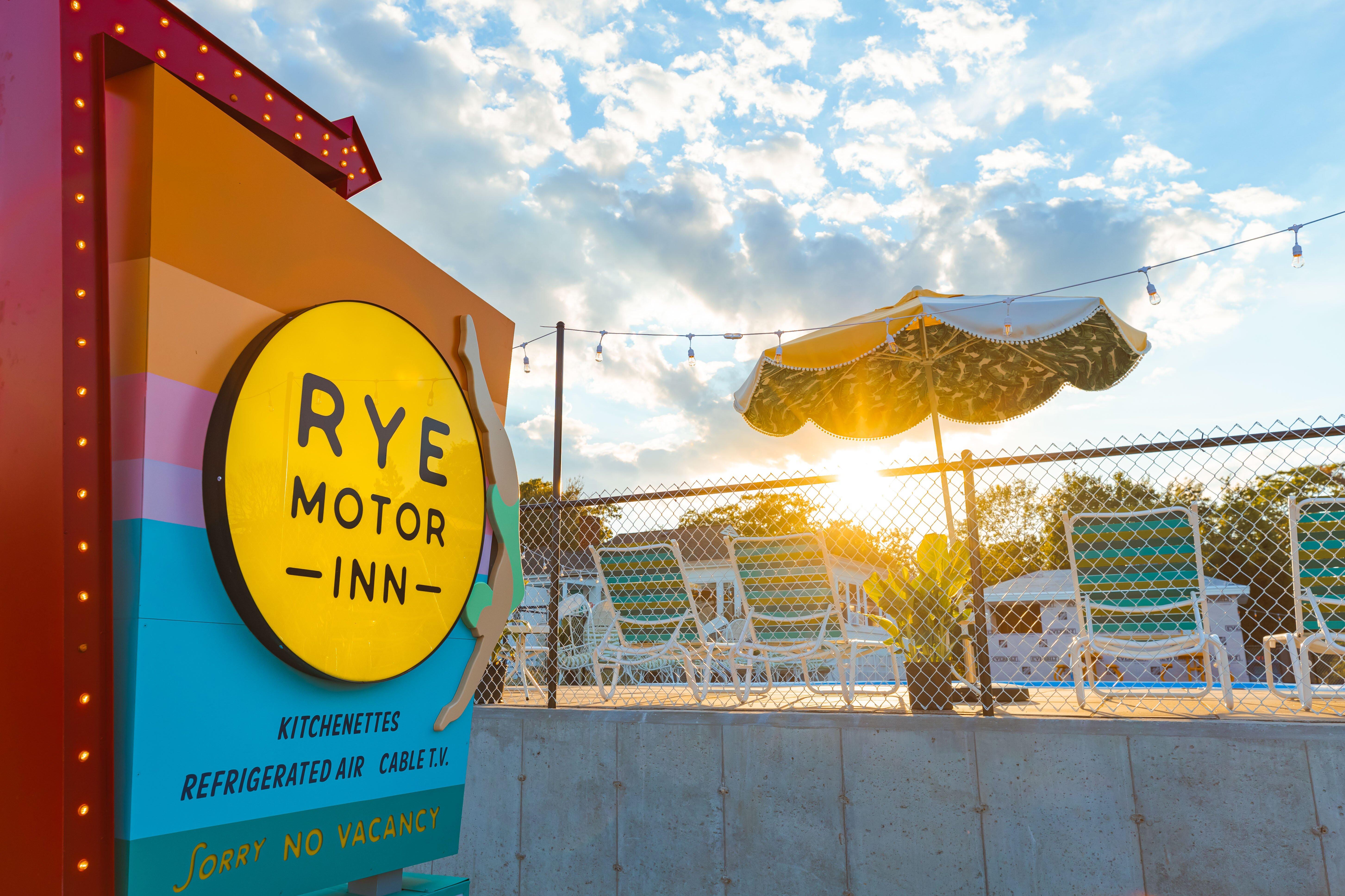 Rye Motor Inn & Swim Shop