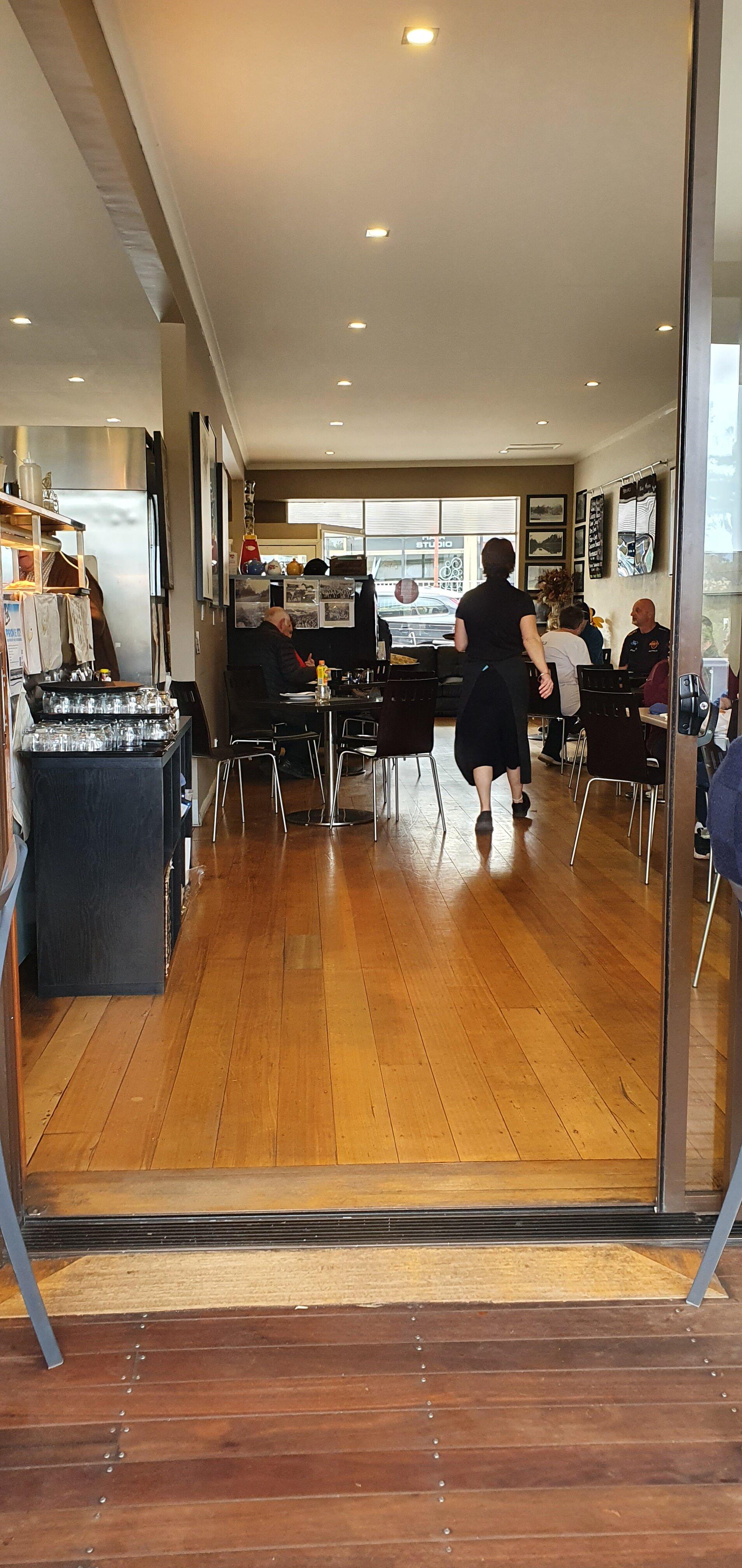 Mumma Buzz Cafe 'N' Takeaway