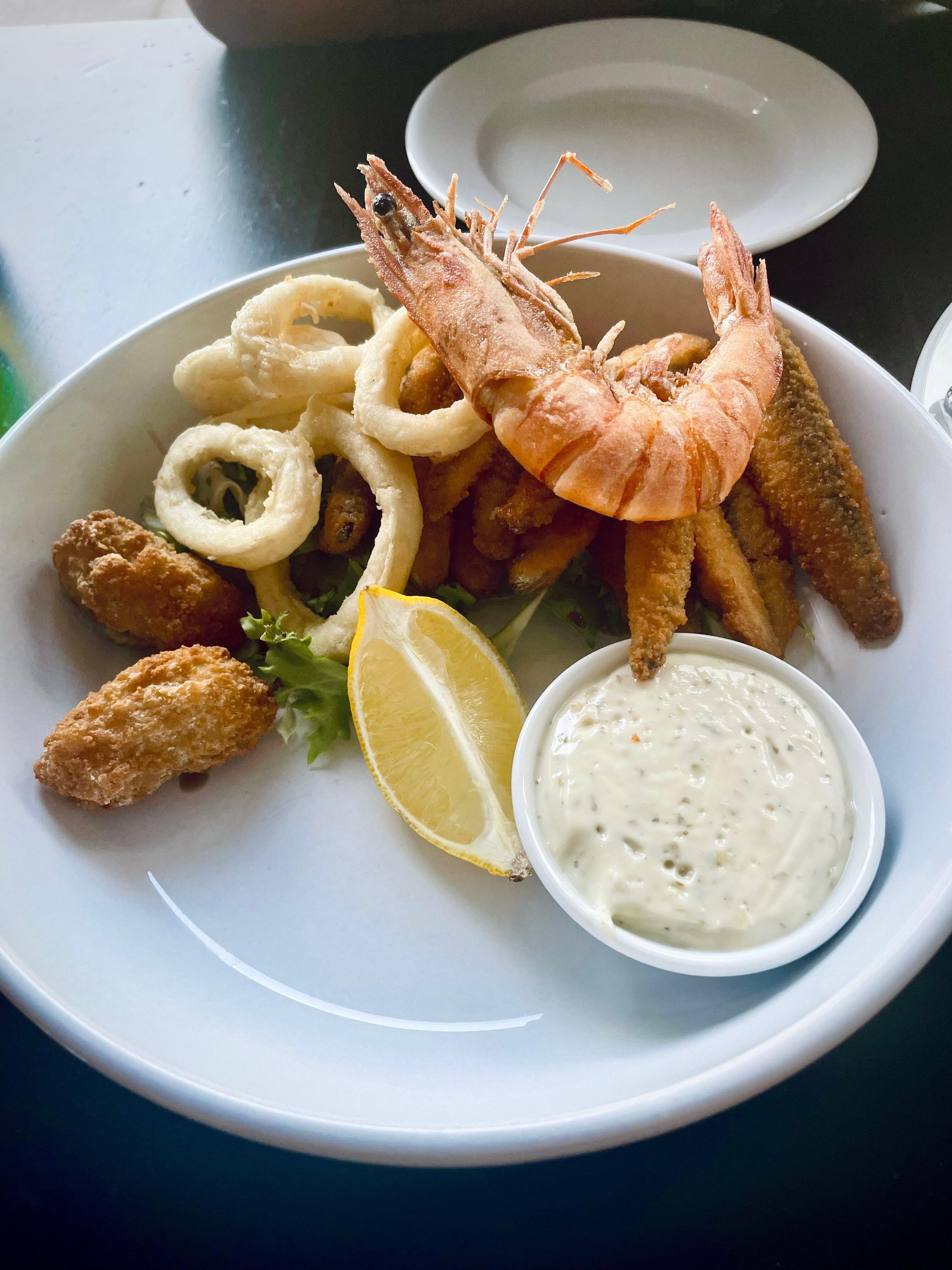 Luna Rossa Italian Restaurant Cafe & Bar