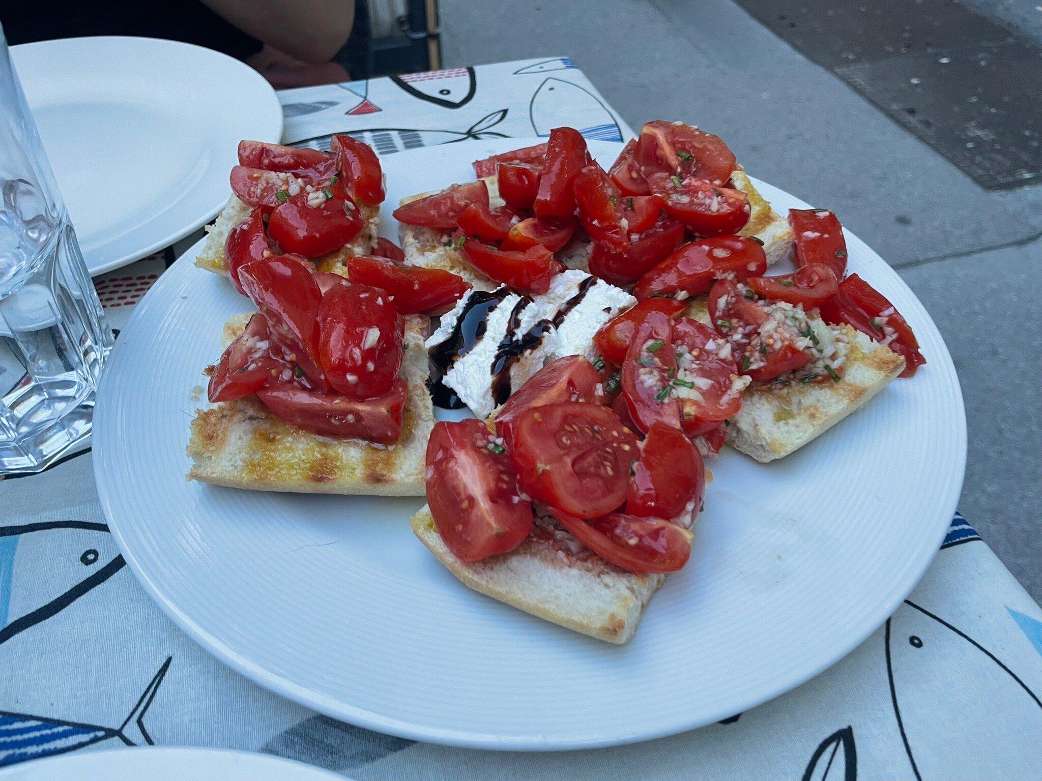 Lupetto Bar Con Cucina