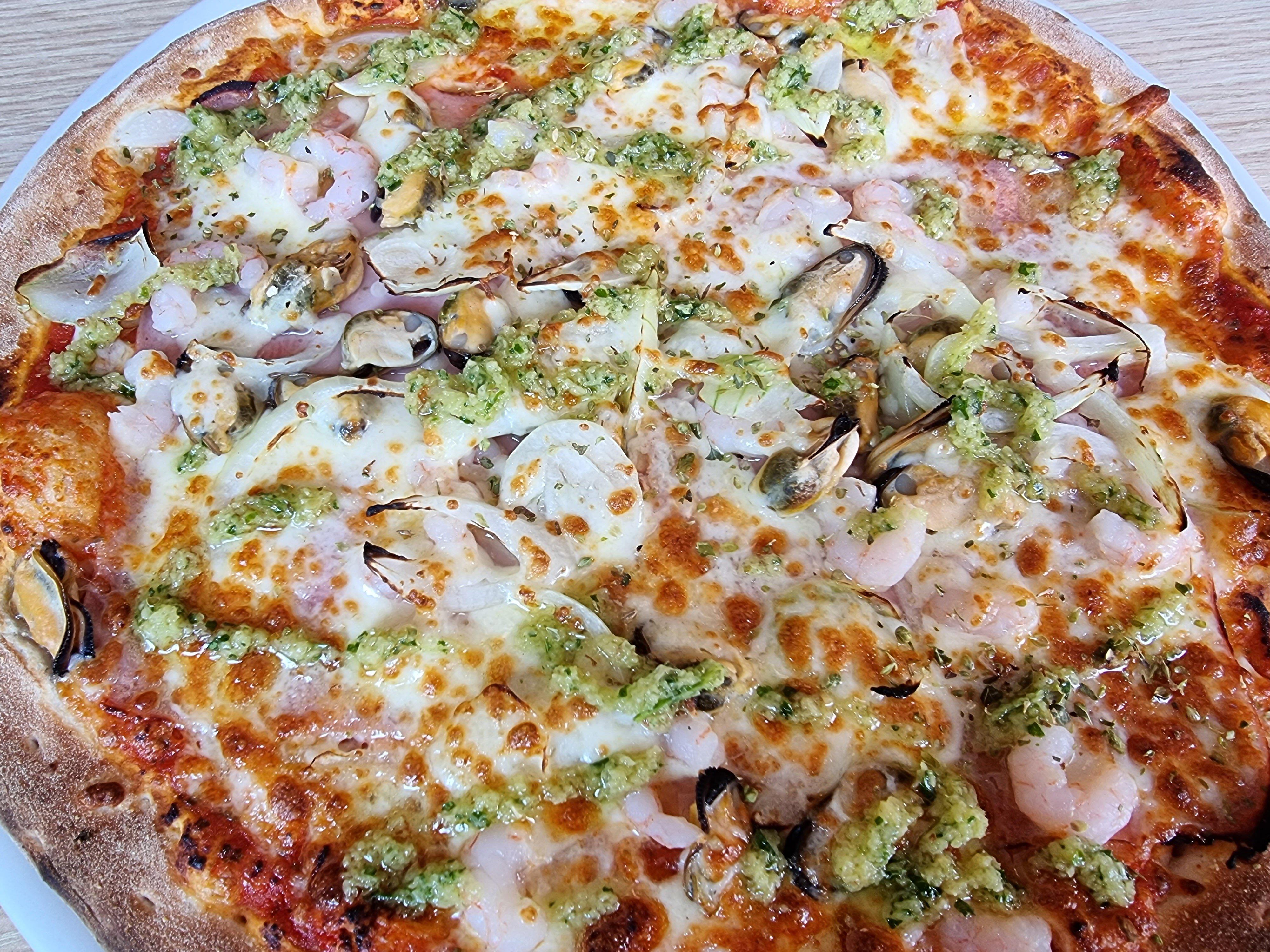 Zilan's Pizza og Burgercafe