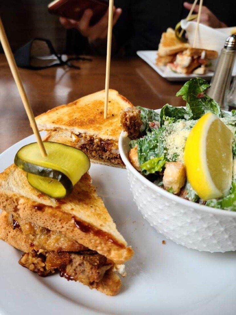 Red Brick Pub & Eatery