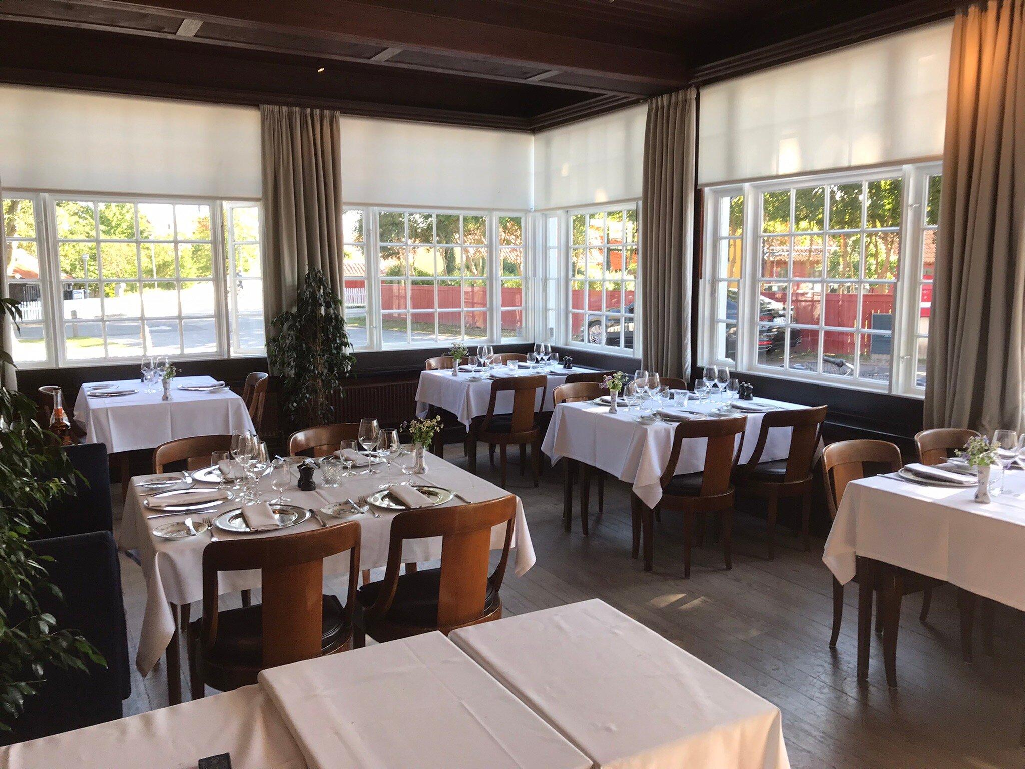 Photo by Anne Marie Schm... H