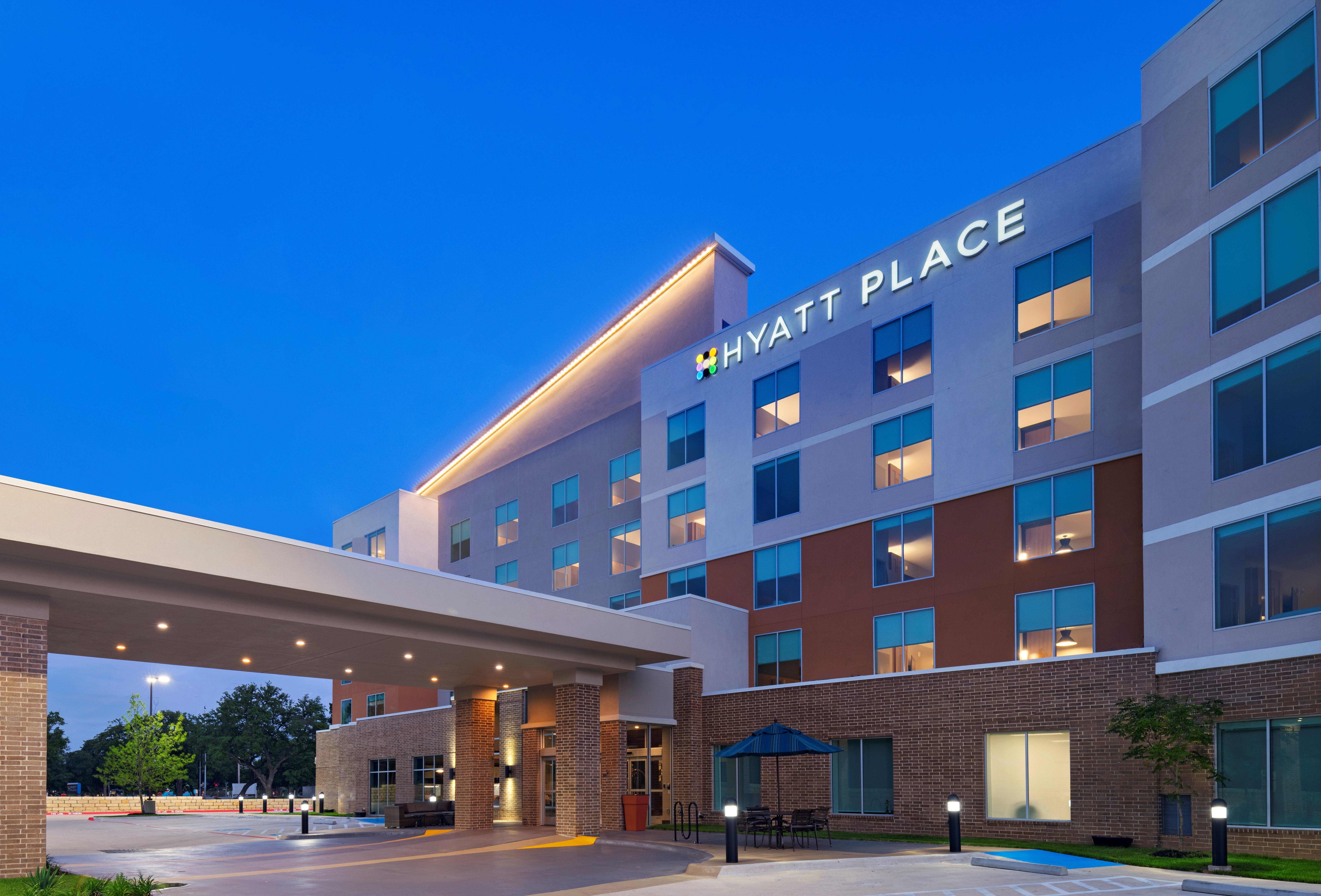 Hyatt Place Austin / Lake Travis / Four Points