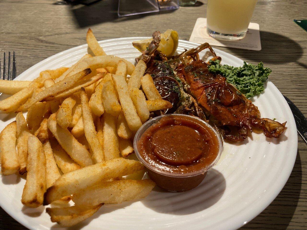 Crab Barn Restaurant And Lounge