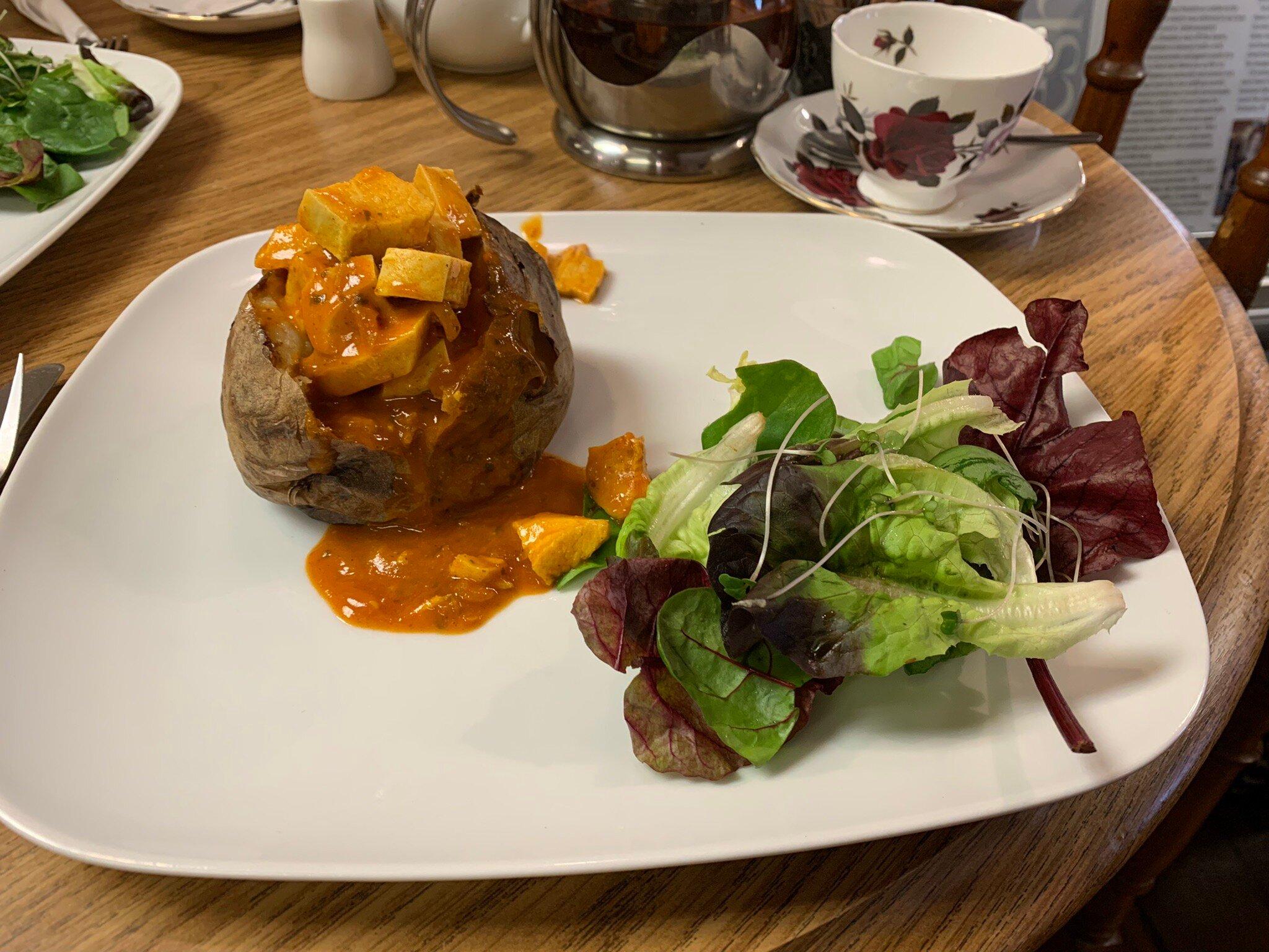 Tiamo's Continental Cafe