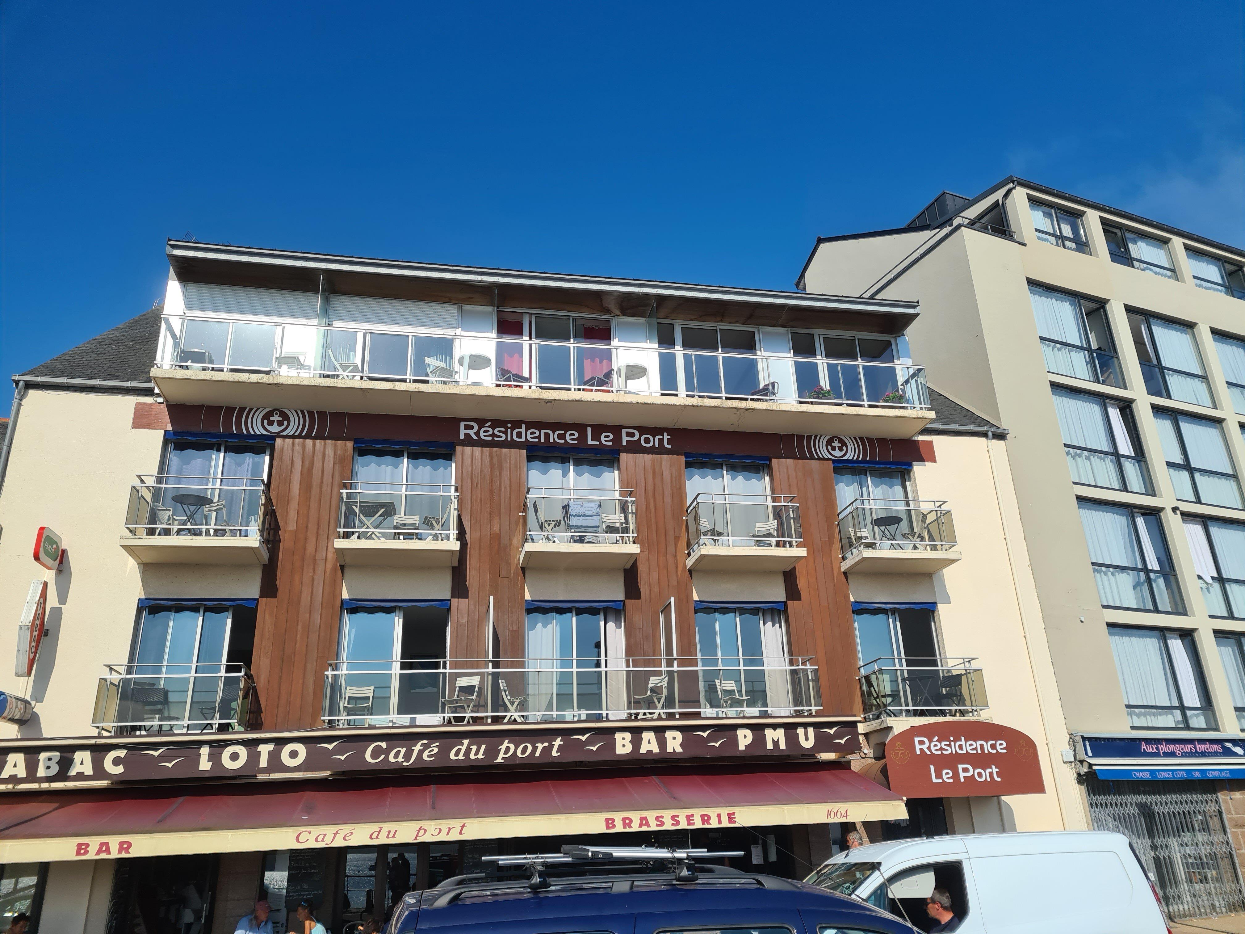 Photo by J4181BVrobertr