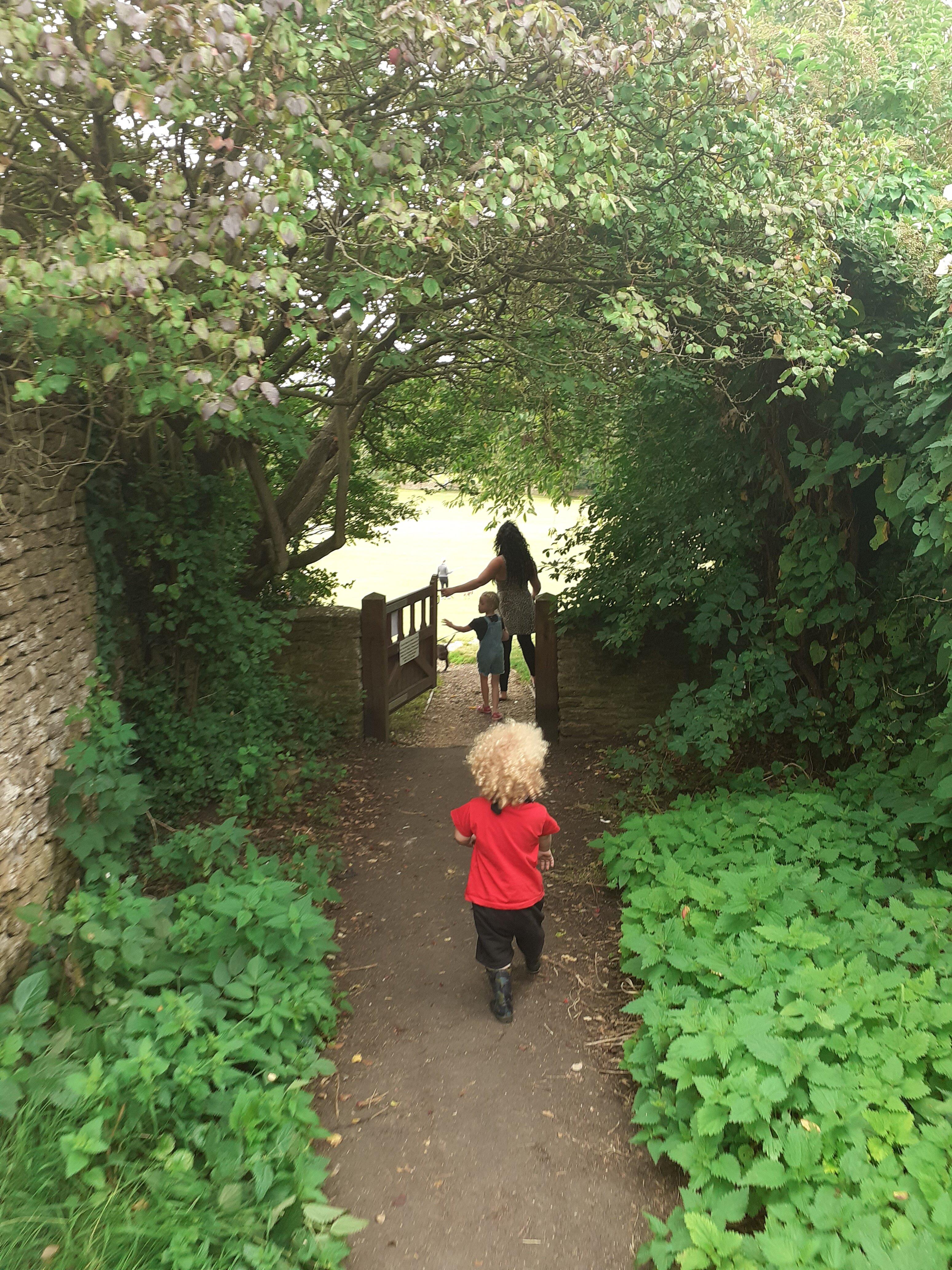 Tucker's Grave Inn & Campsite