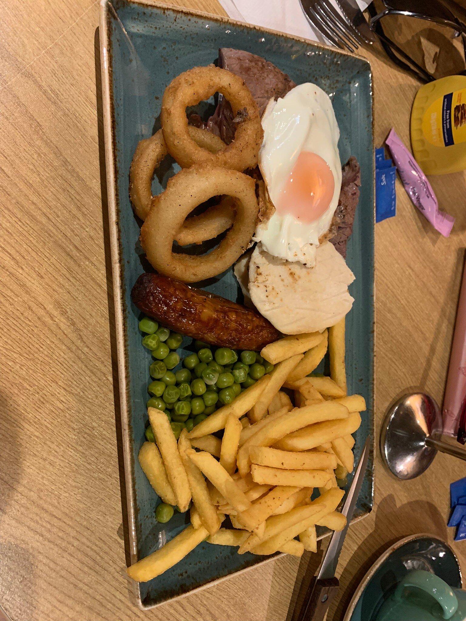 The Fifth Wheel Bar & Grill