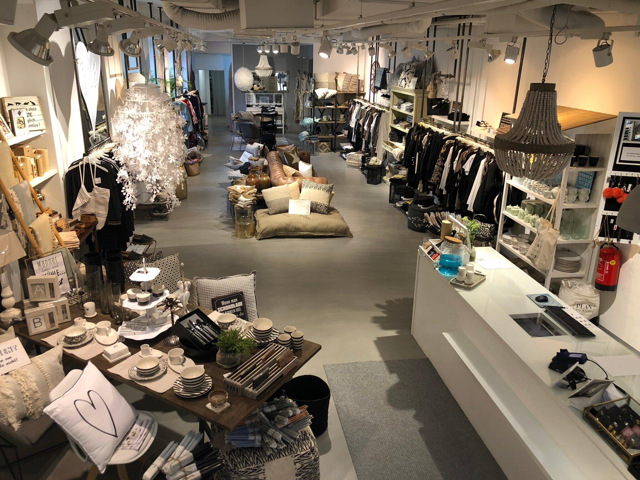 Leopold Cafe & Fashion