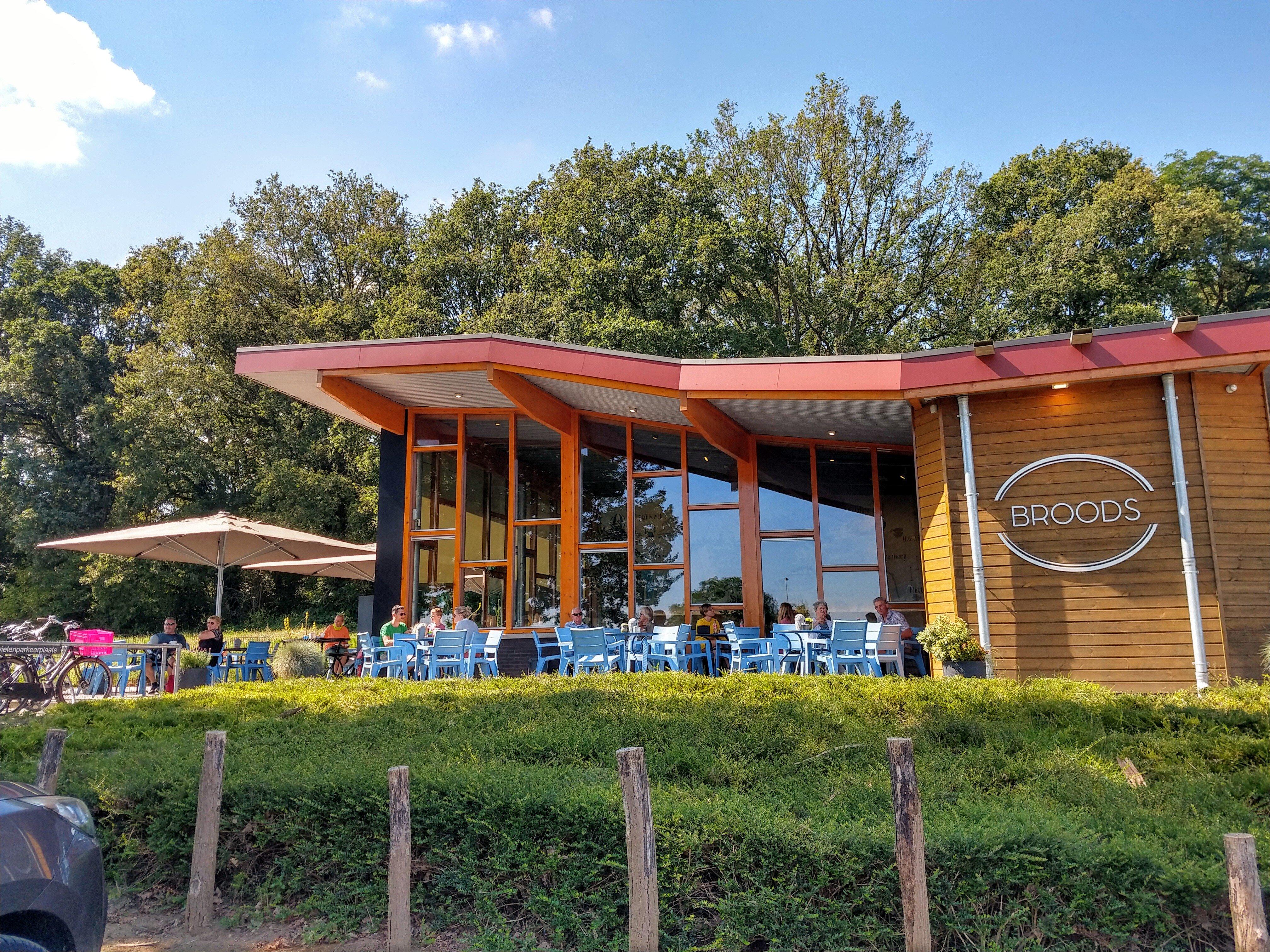 Broods, broodjesbar & drive-thru