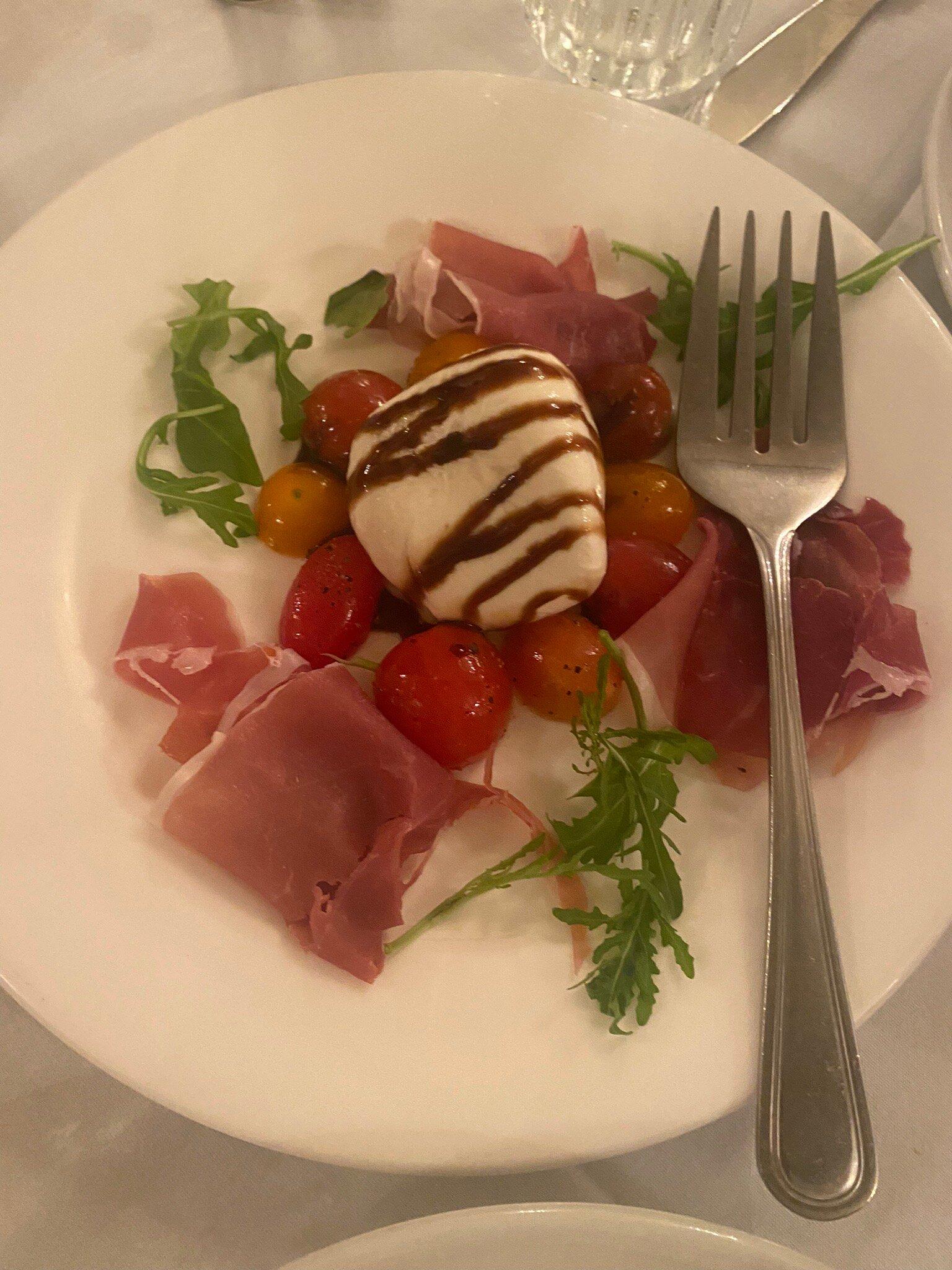 Deluca's Italian Restaurant