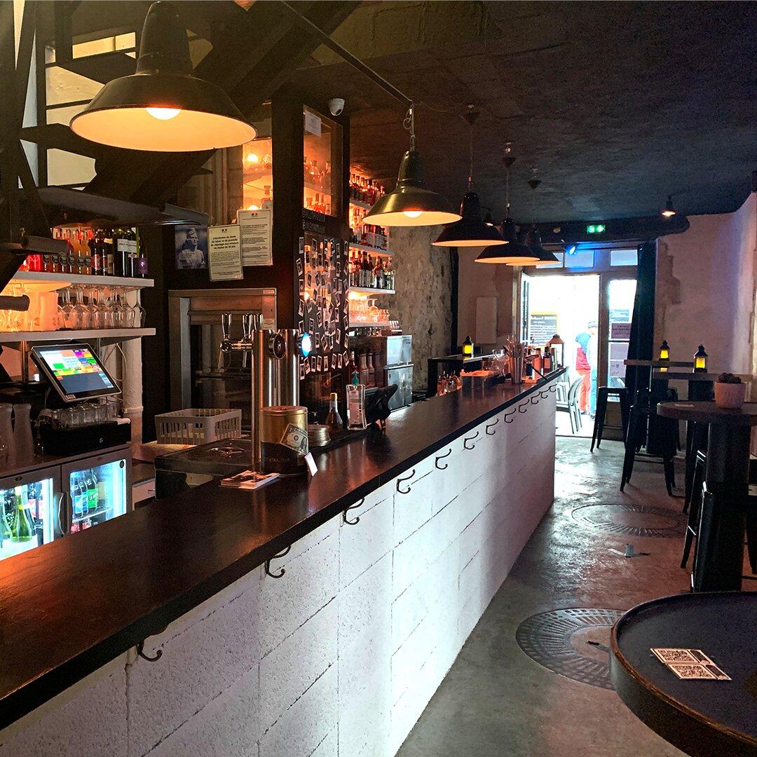 Le Mary Lili - Cocktail Bar