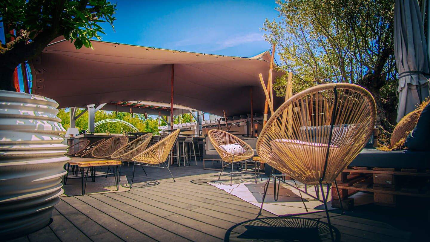 Le Bouche à Oreilles