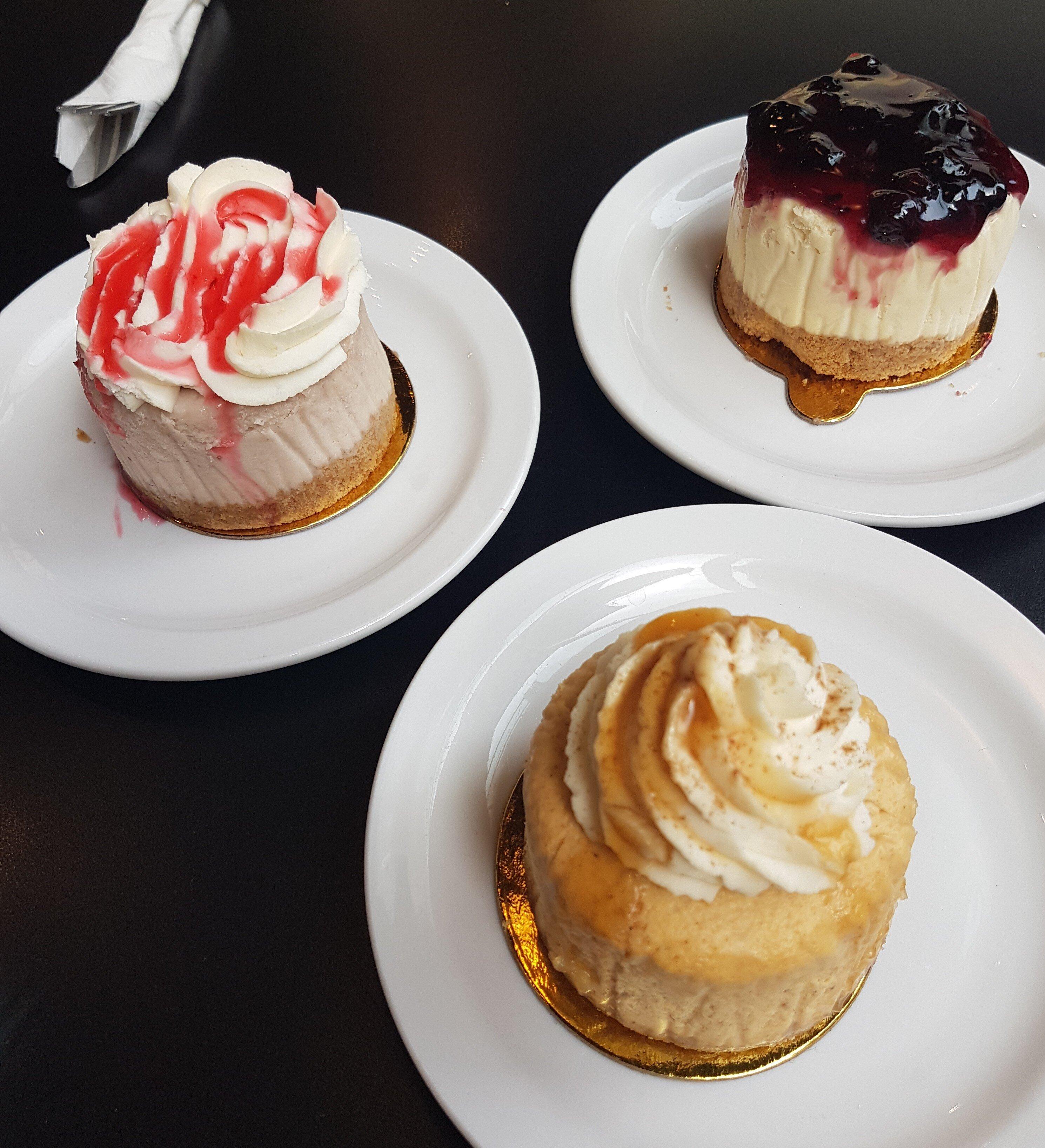 HomeQuarter Coffeehouse & Bakery