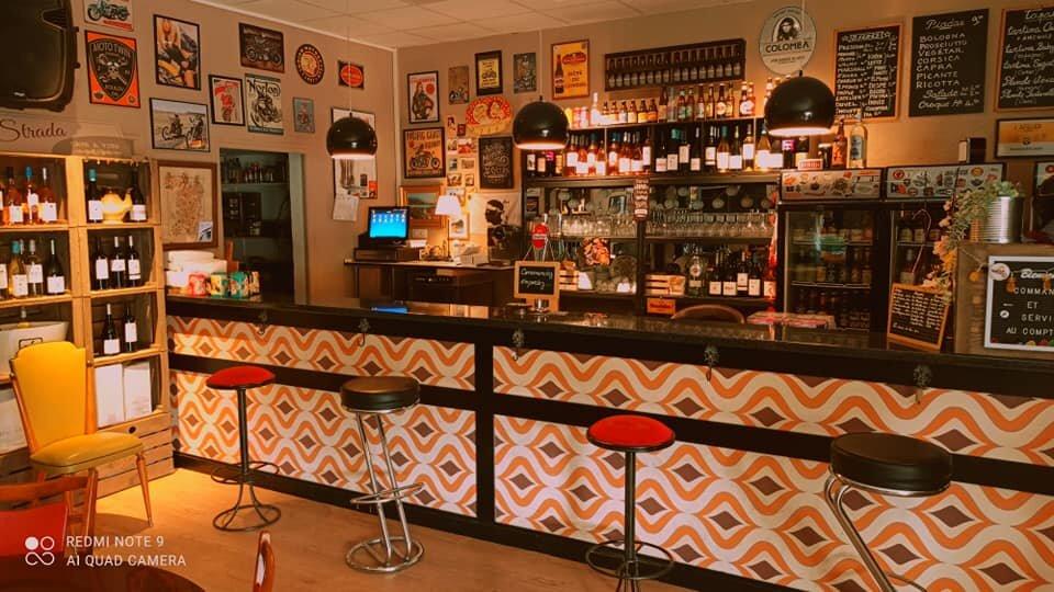 La Strada Vintage Cafe