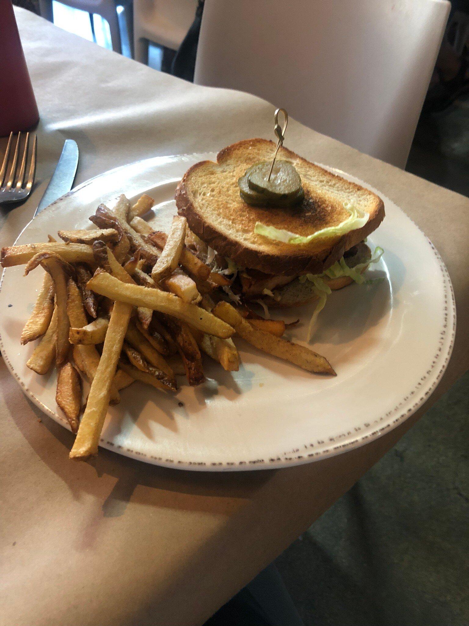 Napoli’s Italian Restaurant, 157 W Broadway, Council Bluffs, IA 51503 ...