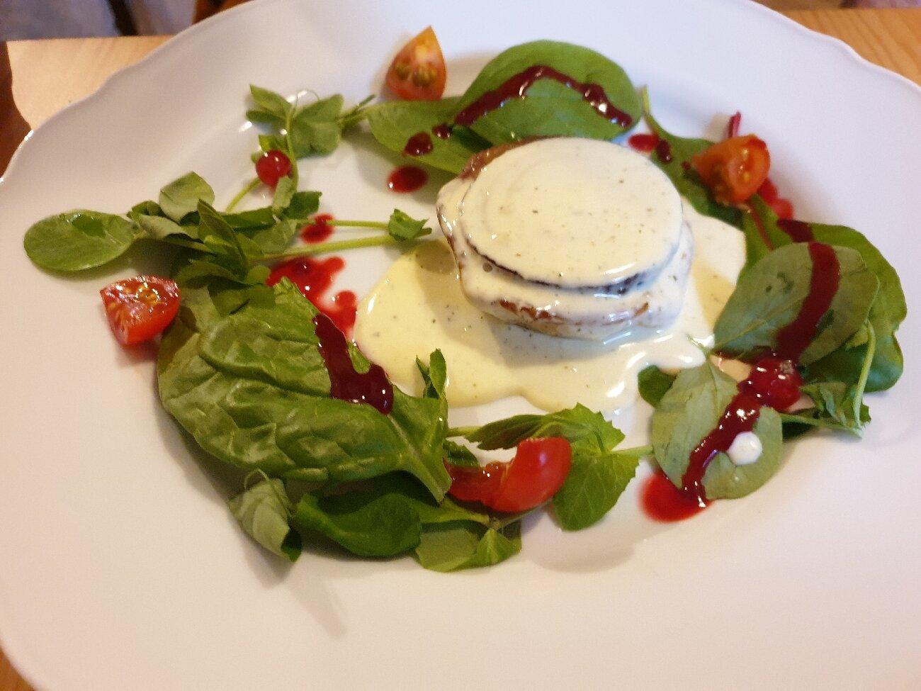 Wild Food Foraging Course with Mat Follas