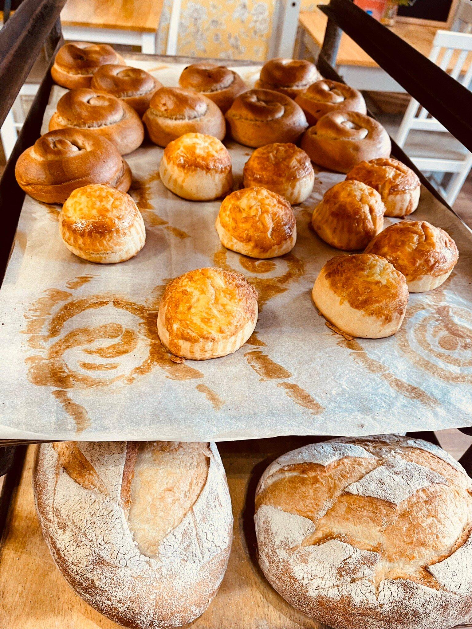 Ernies Corner Cafe & Bakery