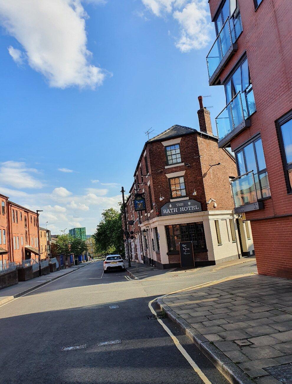The Bath Hotel Blue Plaque