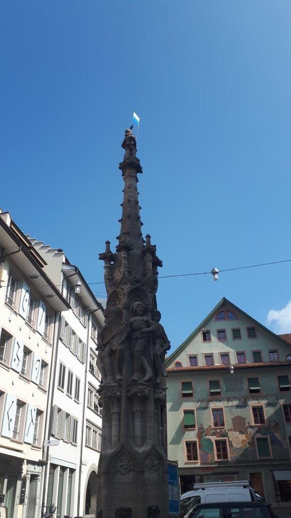 Guardsmen Fountain - Brunnen am Weinmarkt