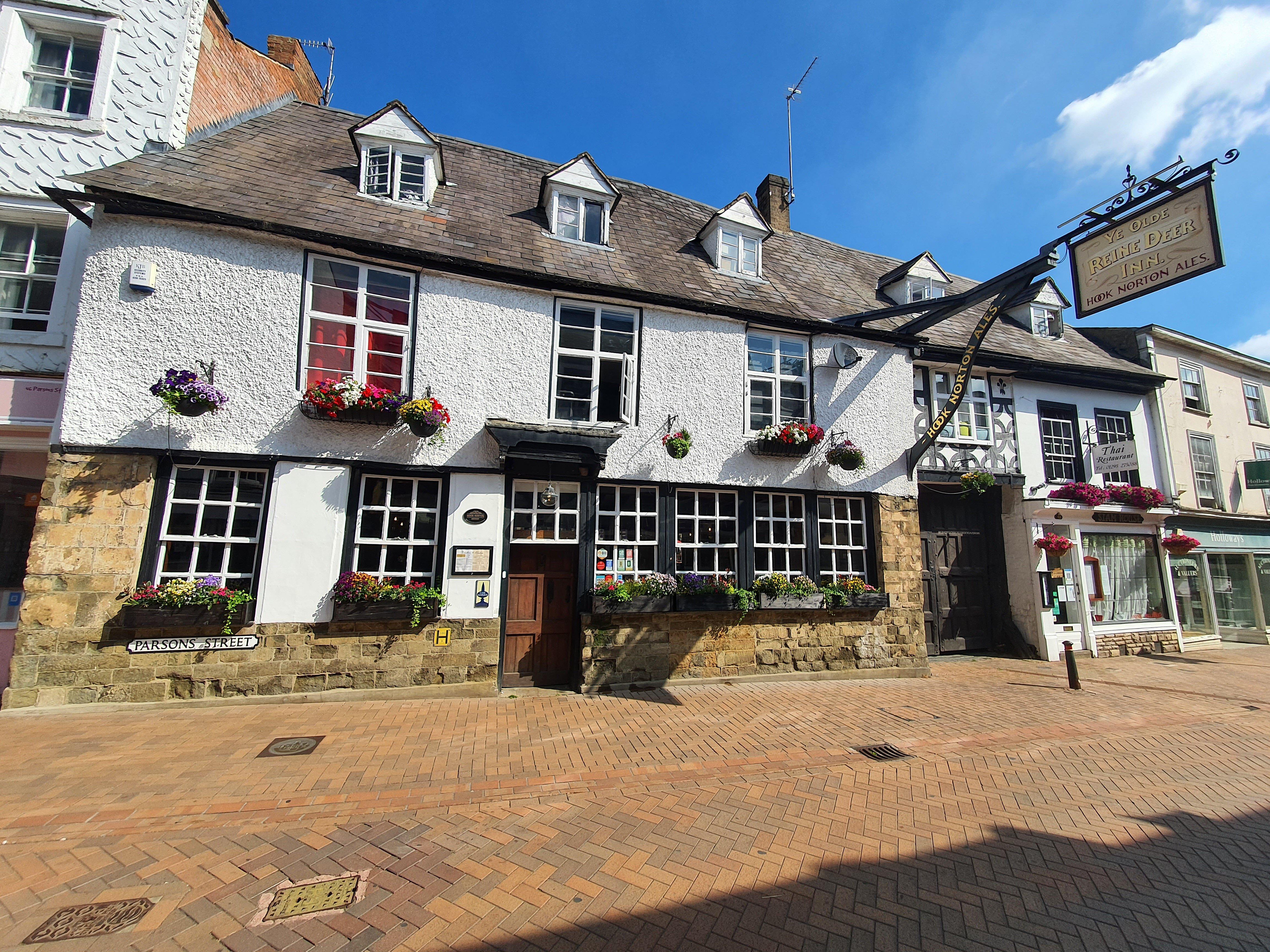 Ye Olde Reine Deer Inn