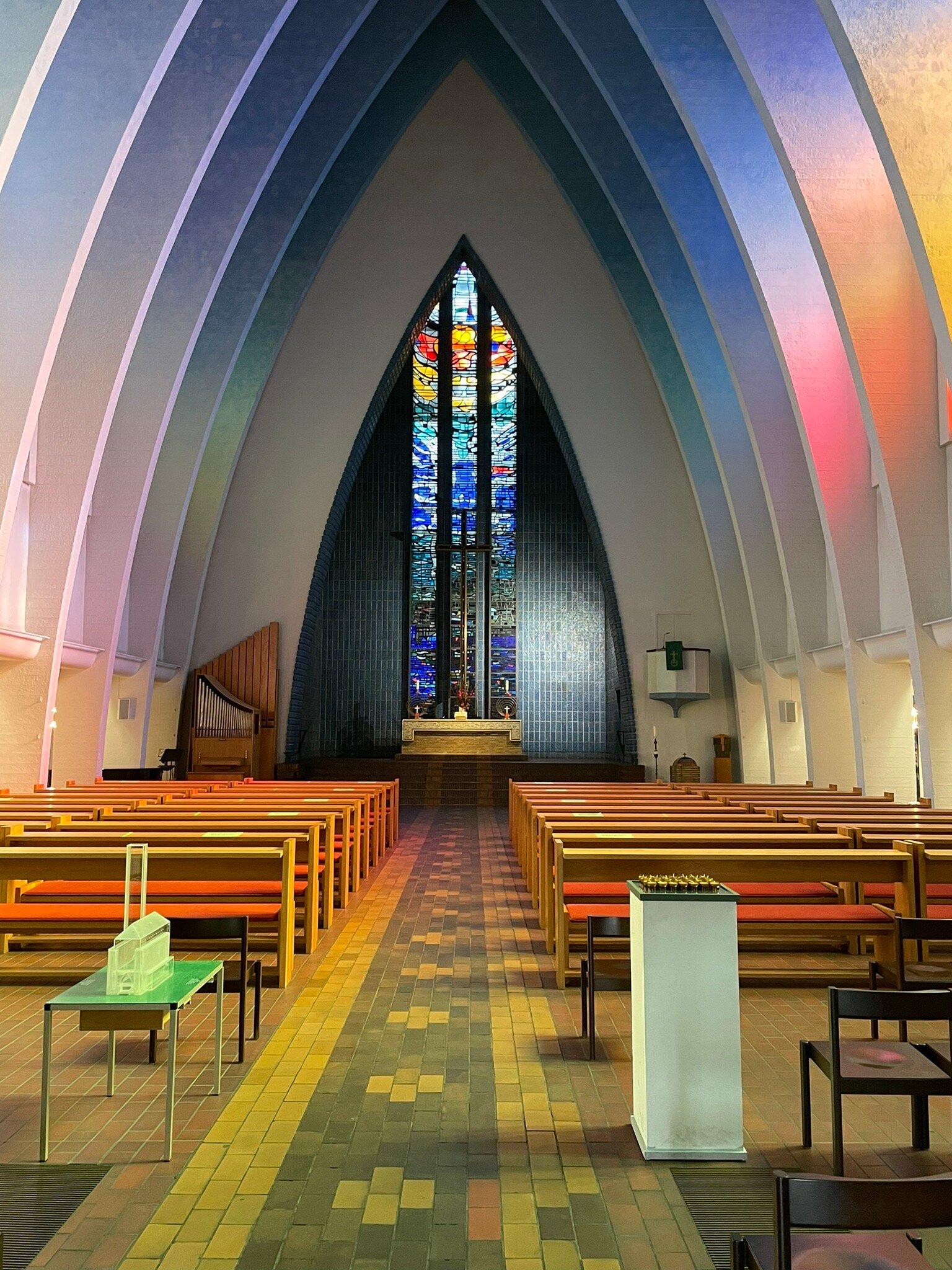 Kirche Am Hohenzollernplatz