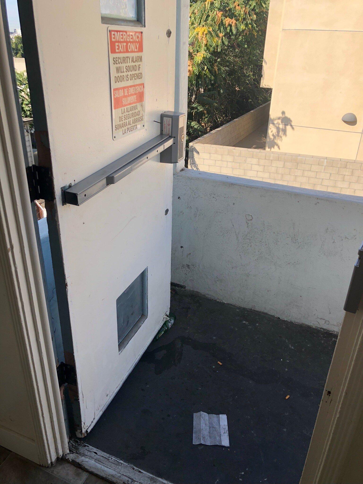 Mariachi Plaza Hotel