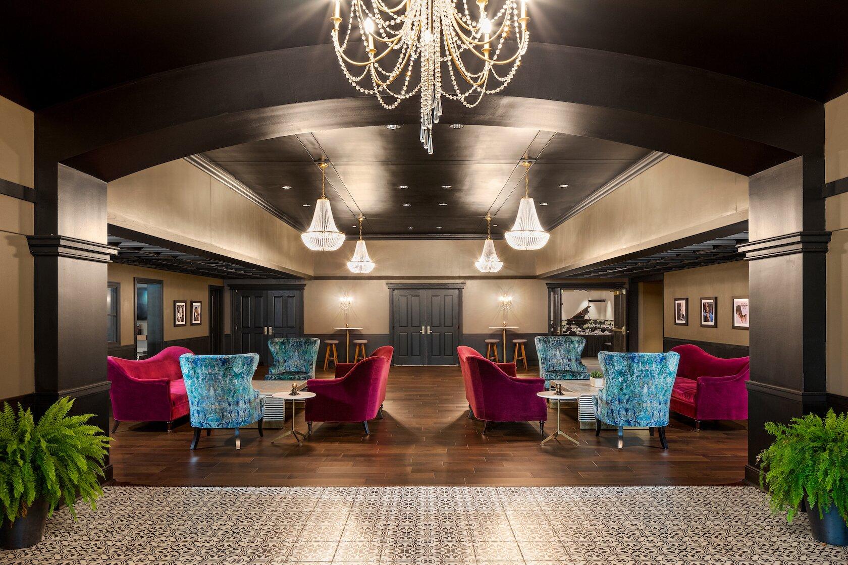 The Highlander Hotel - Iowa City, Coralville