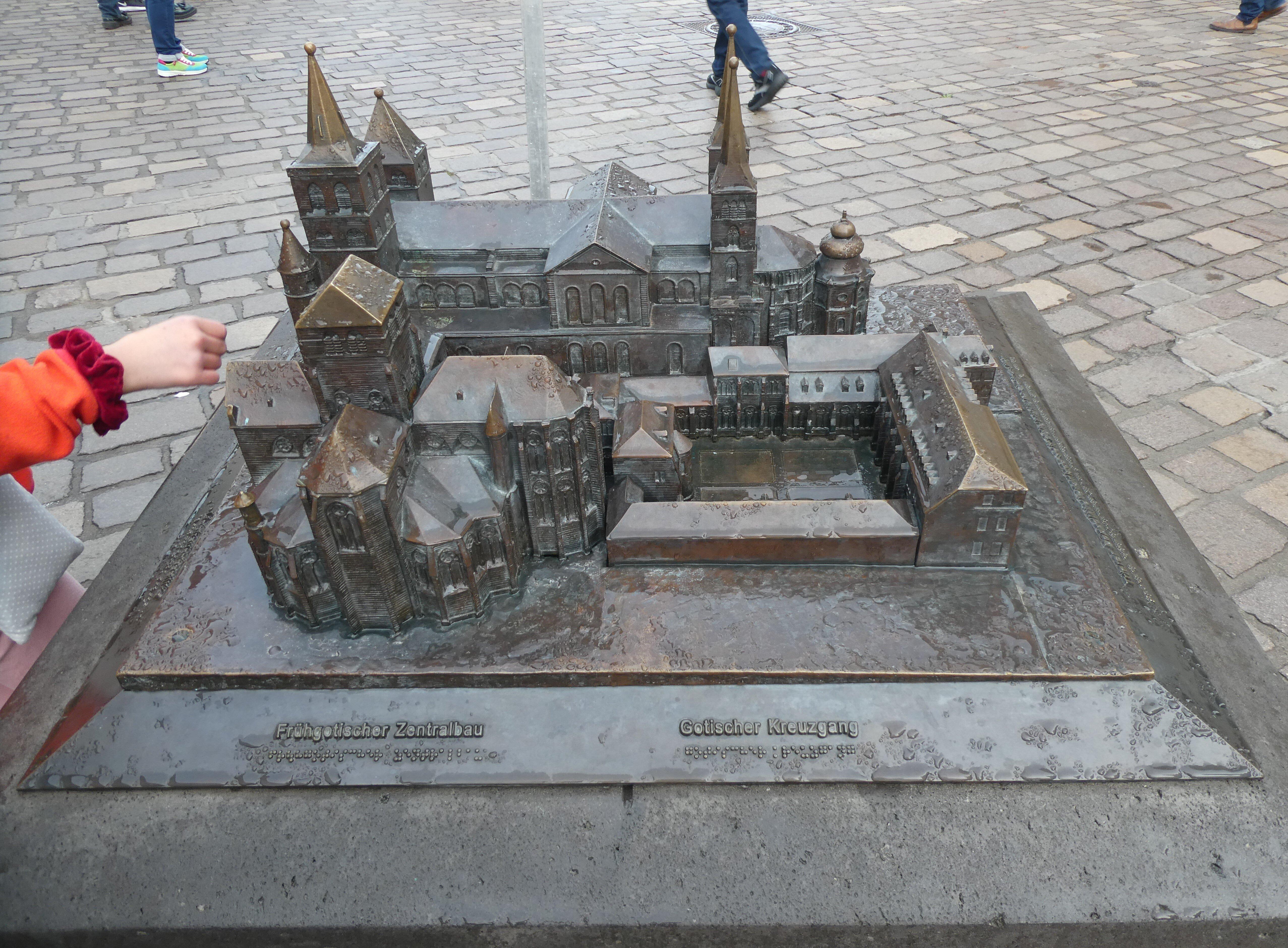 Bronzemodell Trierer Dom Und Liebfrauen