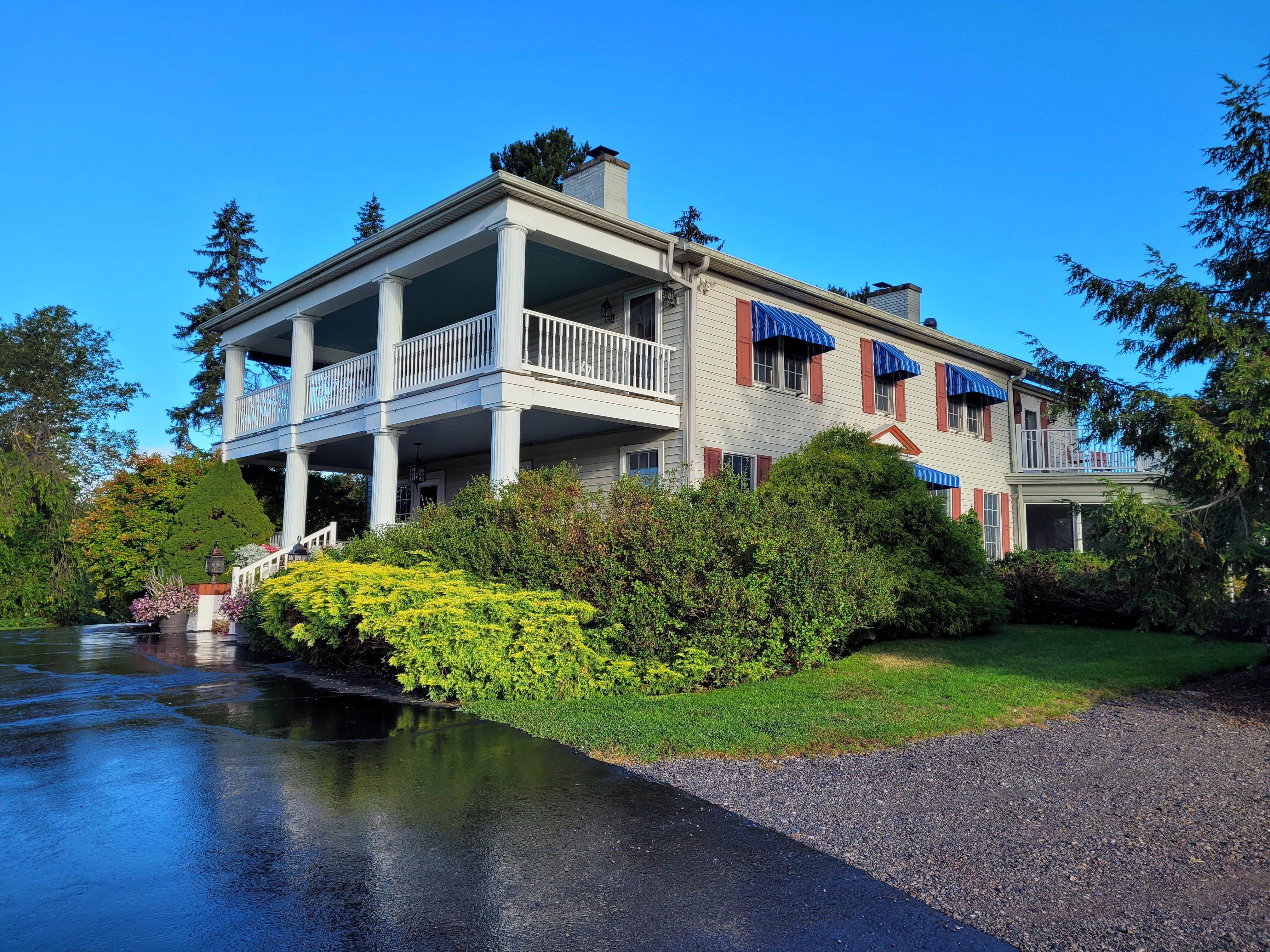 Felicity Farms Bed & Breakfast