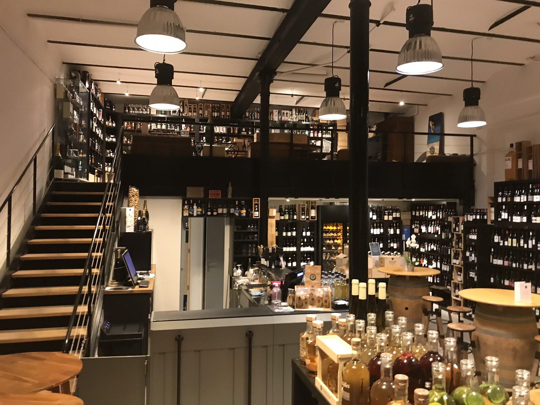 Cave de la Pointe Rouge