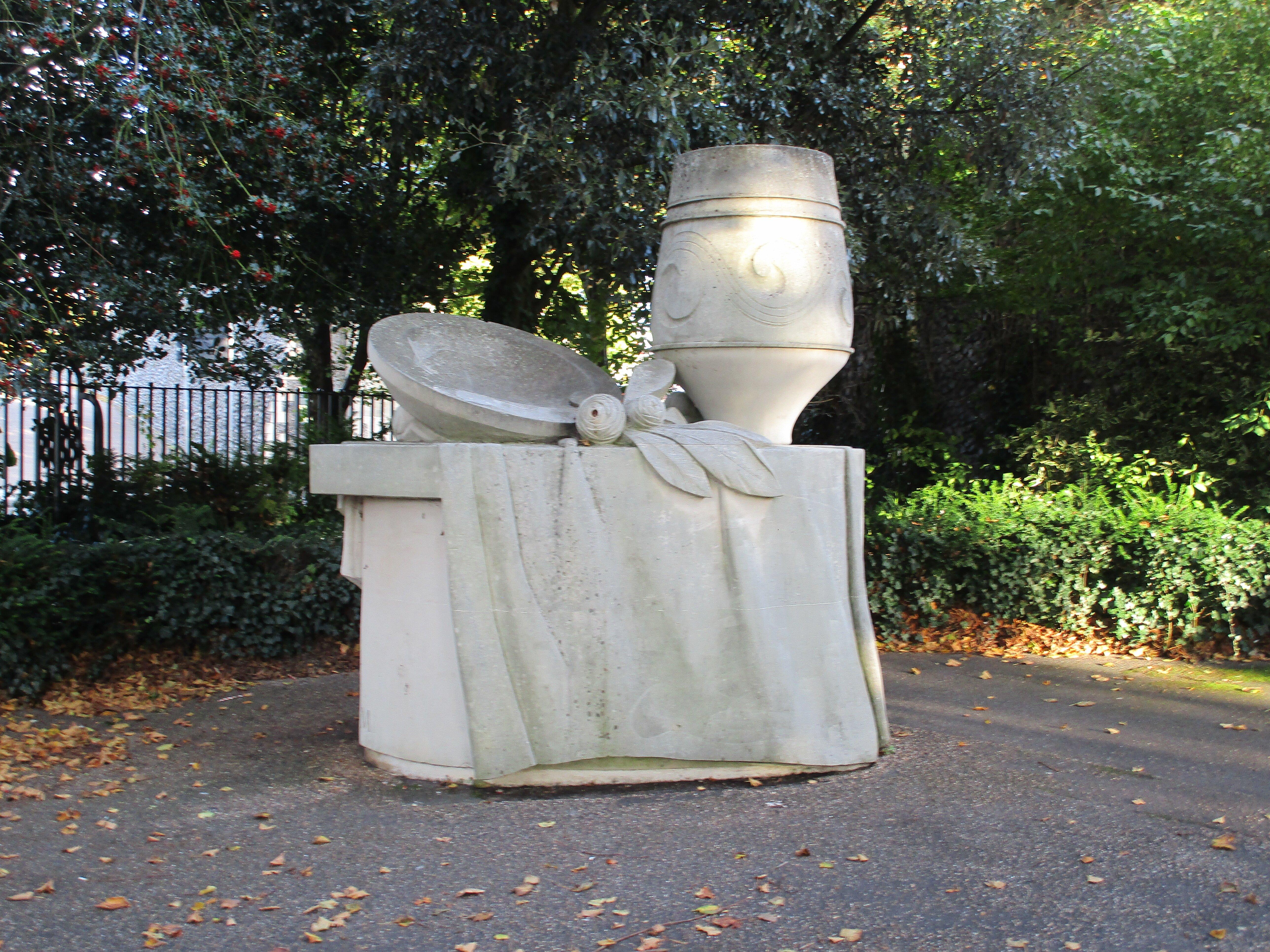 Silent Table Sculpture
