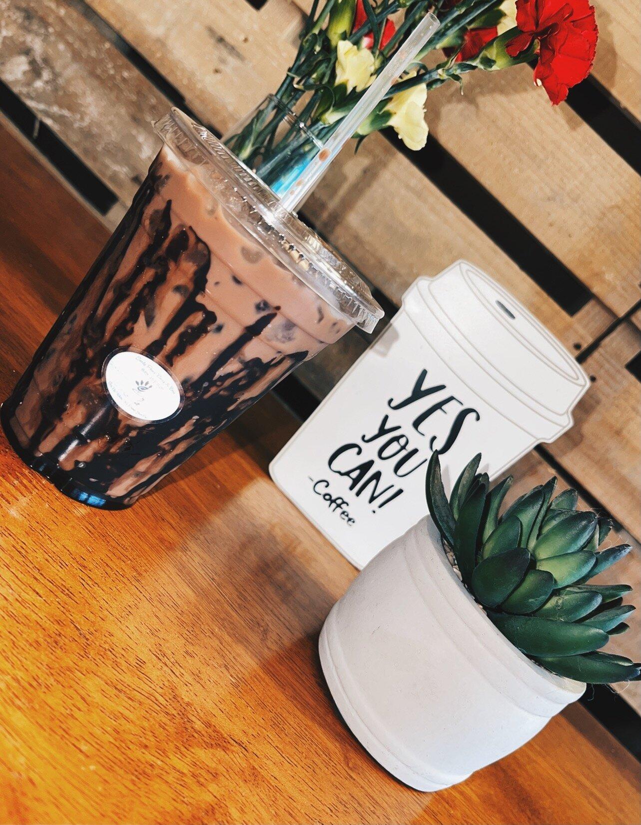 Sandy Paws Buzz & Brew