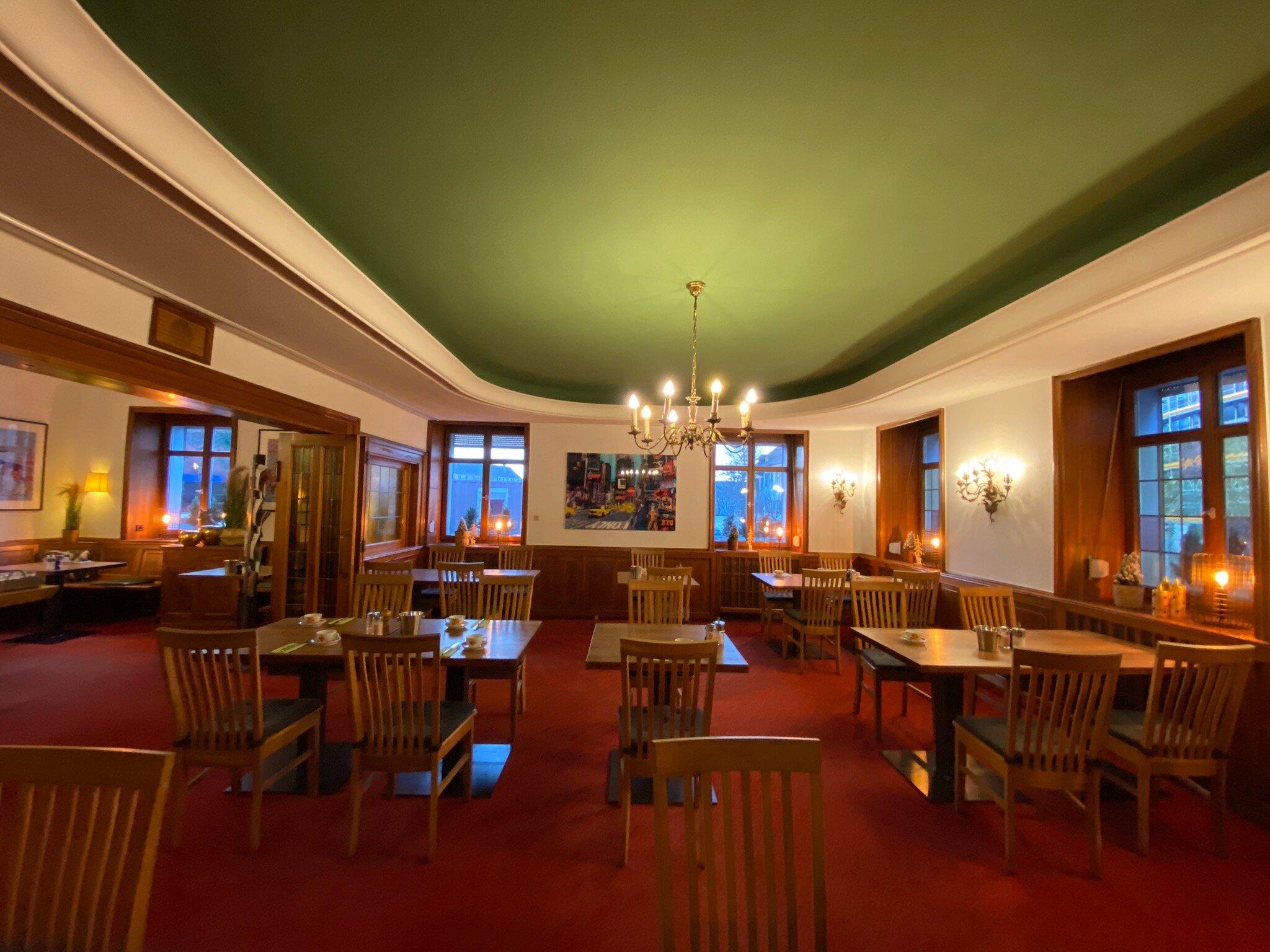 Ott's Hotel Weinwirtschaft & Biergarten Weil am Rhein/Basel