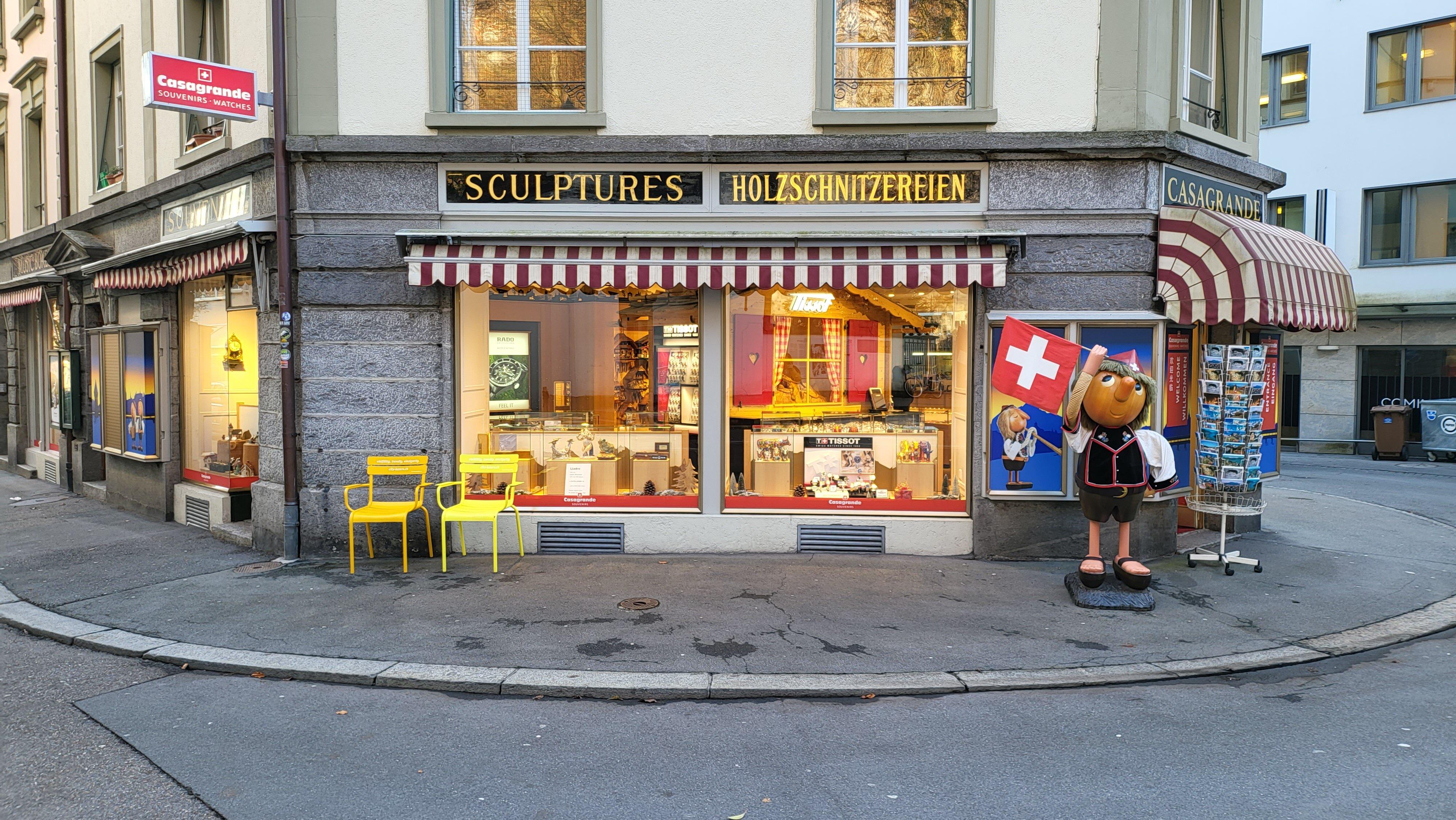 Casagrande Souvenirs-Watches Löwendenkmal