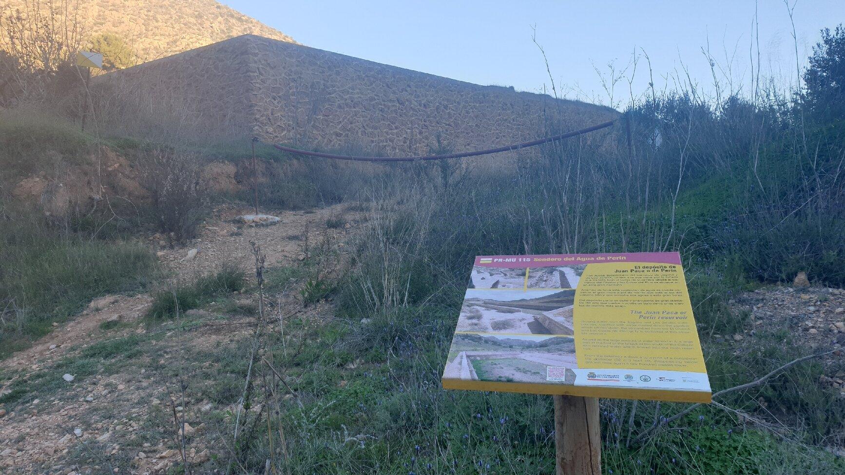 Sendero Del Agua De Perín